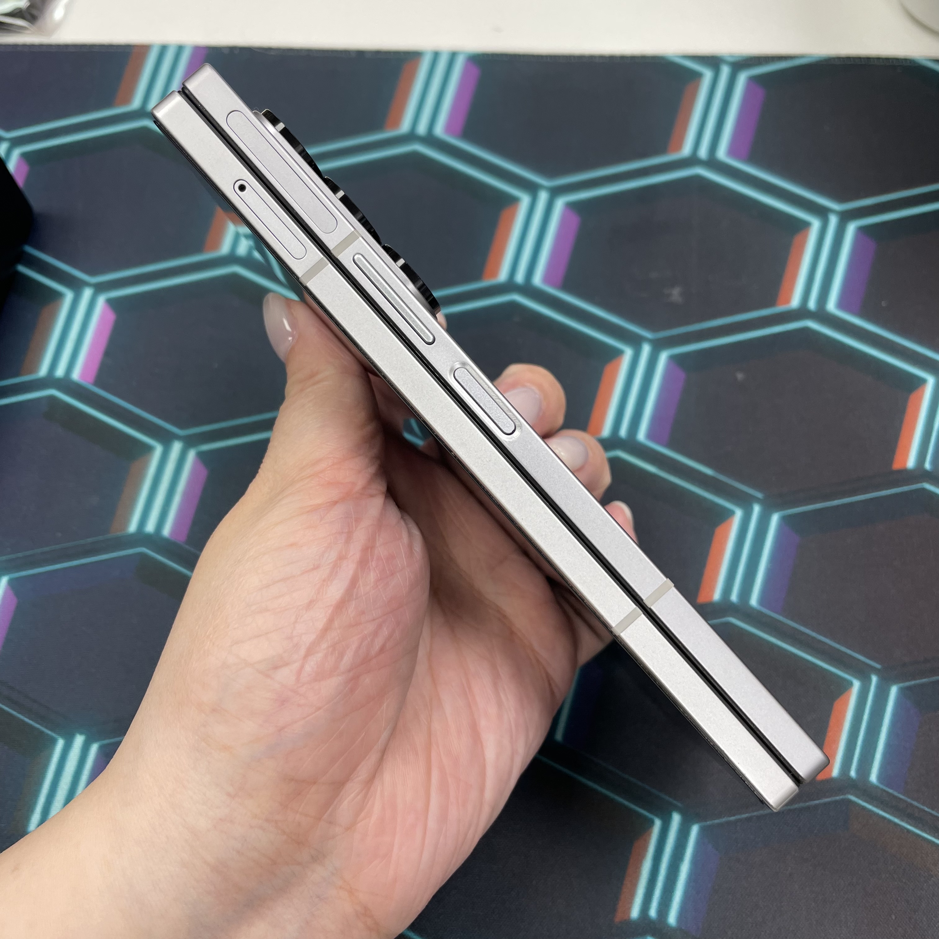 *6505B Galaxy Z Fold 6 超靚機 12+512GB 銀色 sliver