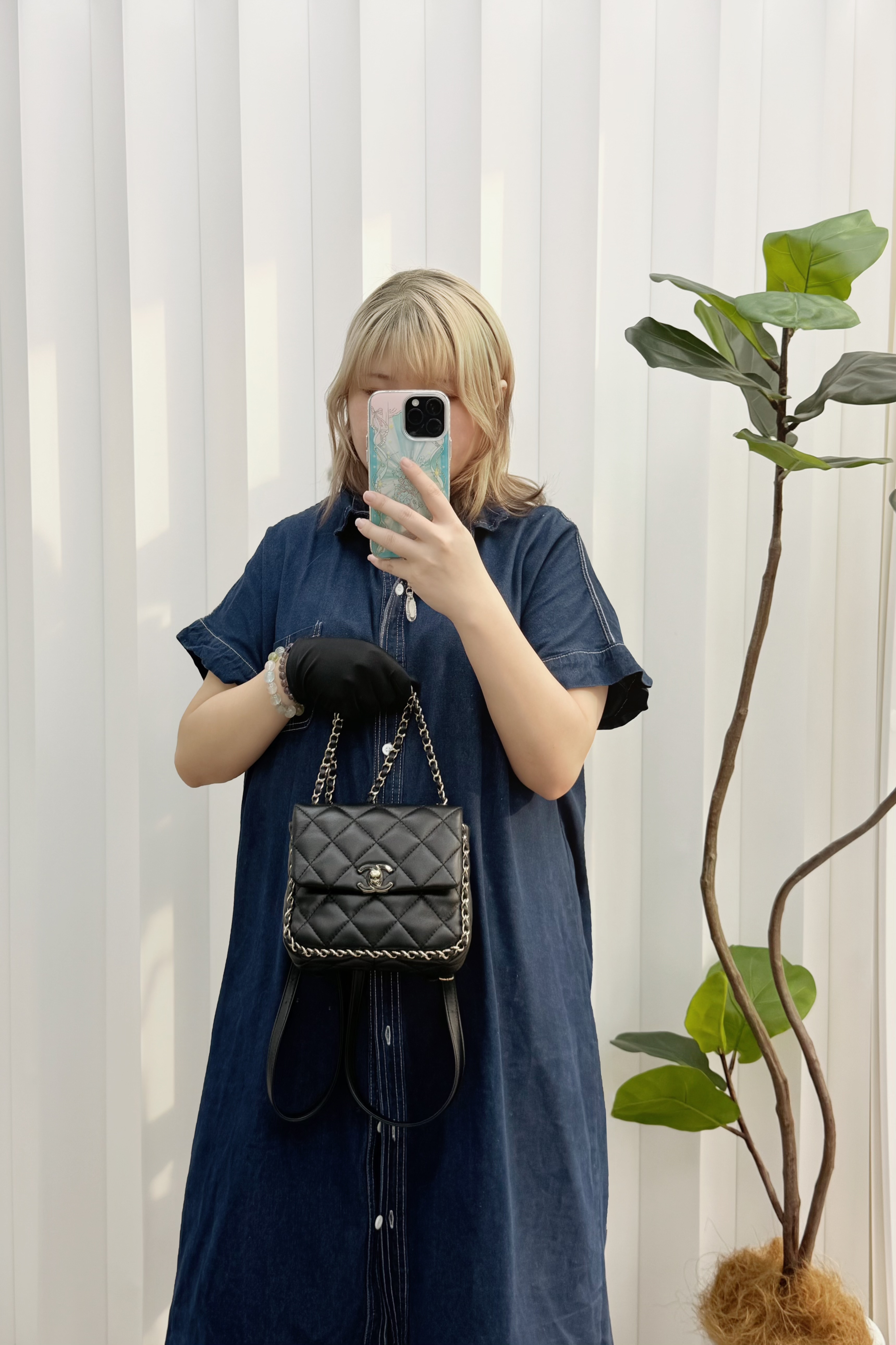 CHANEL 🤍PRE OWNED 24P 黑金羊皮琺瑯扣雙肩包 晶片款 2024年全套有單🖤