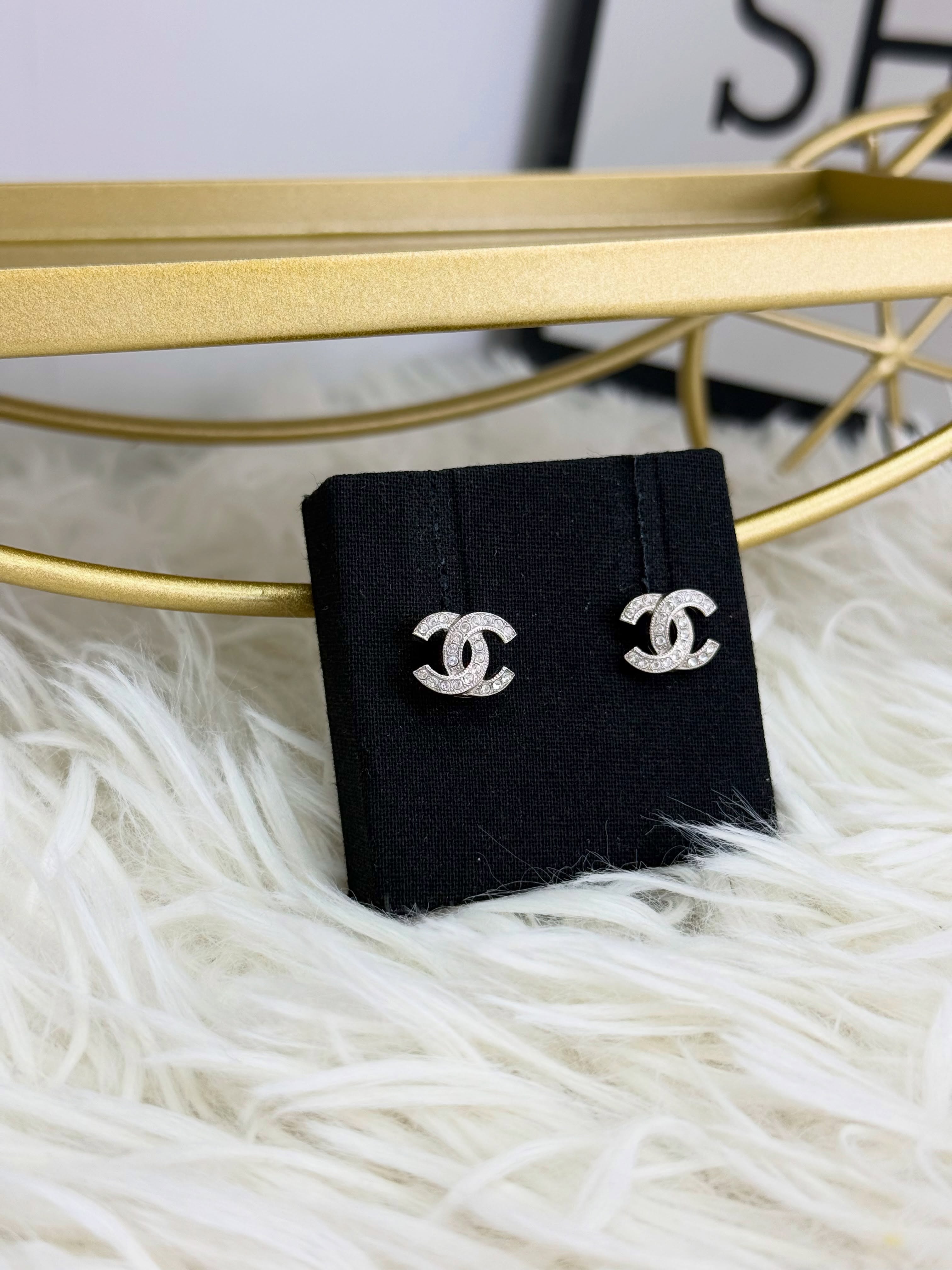 Chanel👜 PRE OWNED 💎雙c耳環🤍有盒 有塵袋  配件 -塵袋、盒🫶🏻
