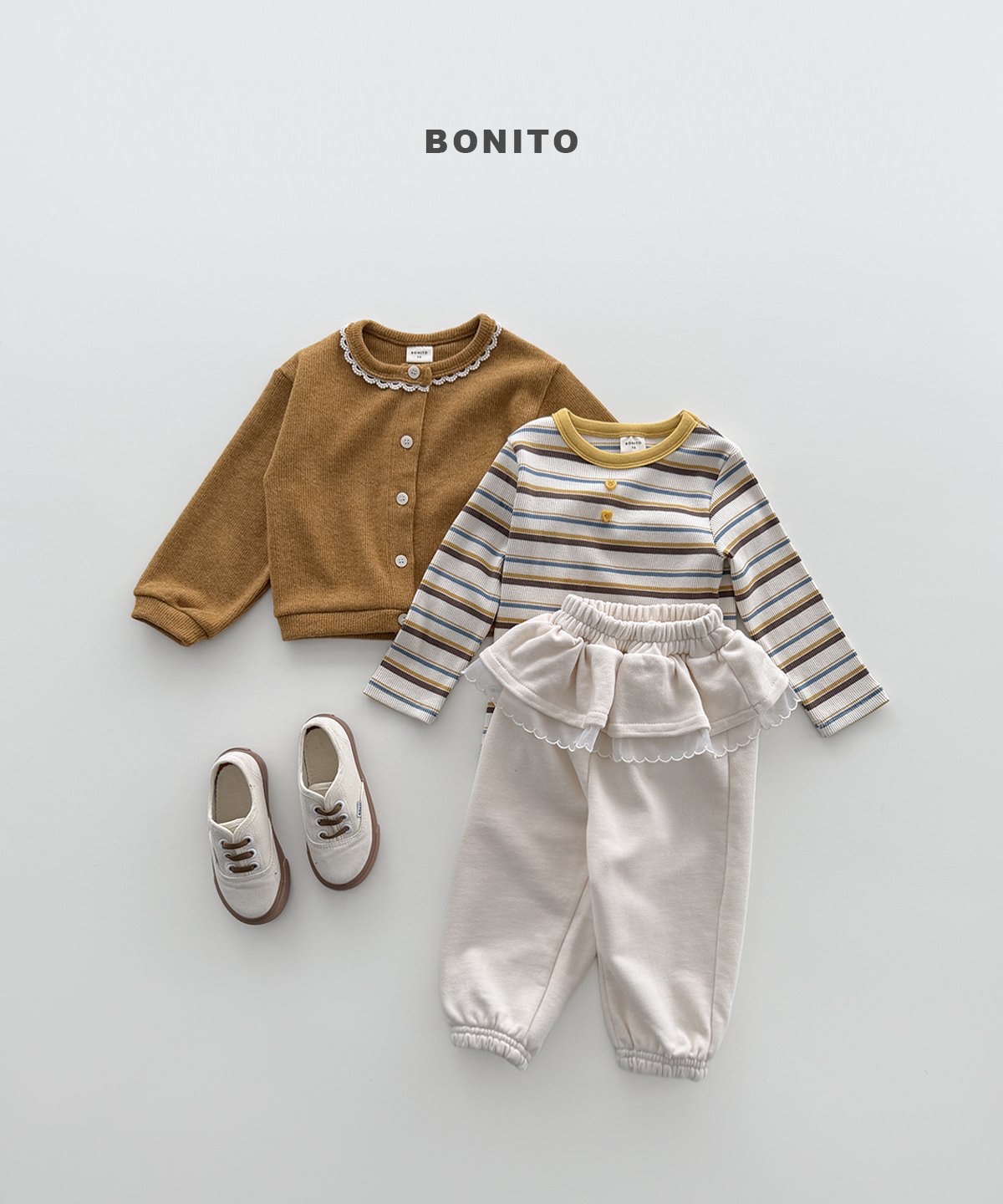 Bonito | Heart button st tee