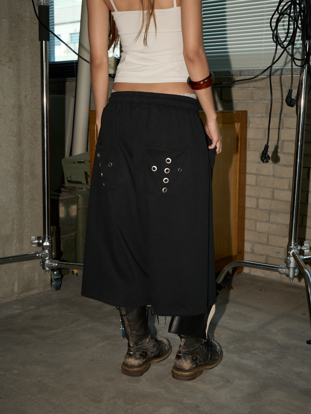 Back Pocket Eyelet Bermuda Pants