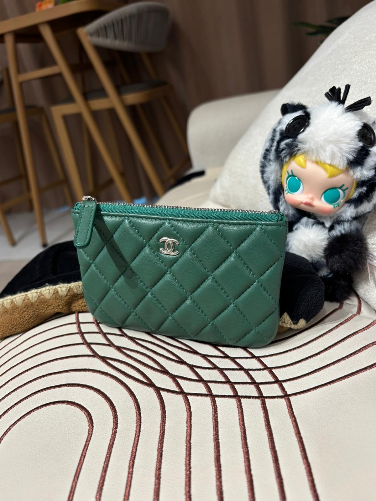 Chanel Mini O Case 100%Authentic,99%new 