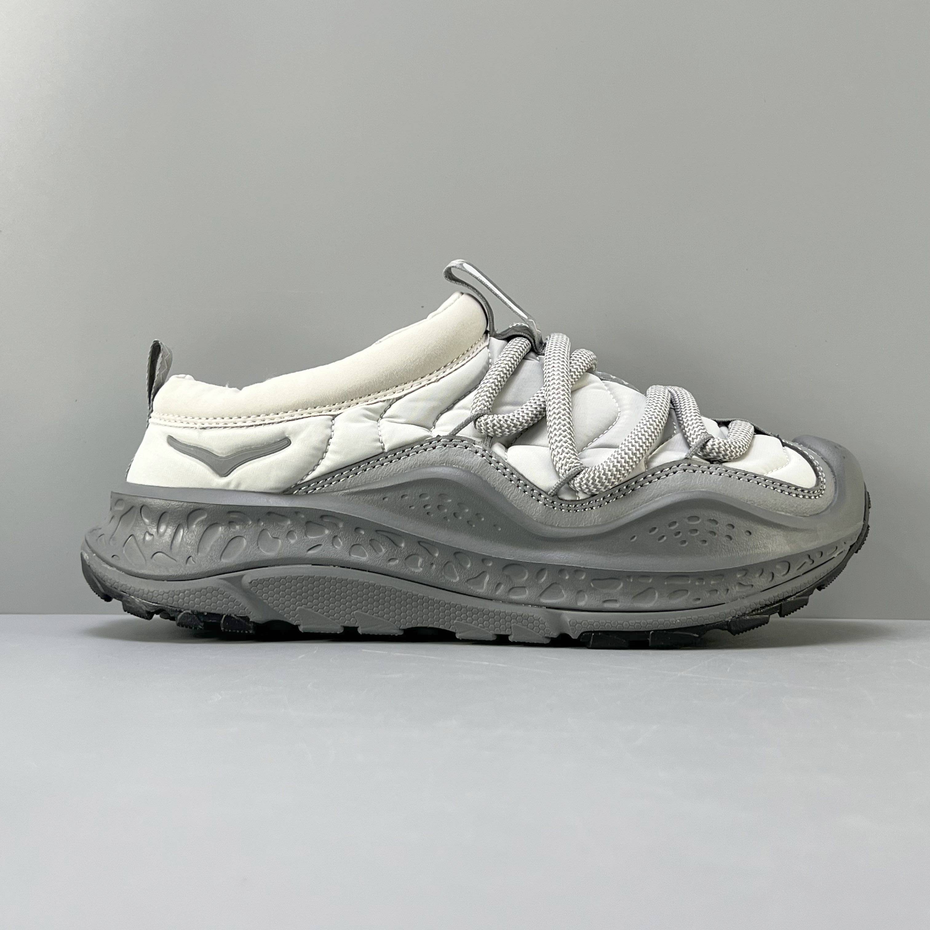 Hoka One One Ora Primo 