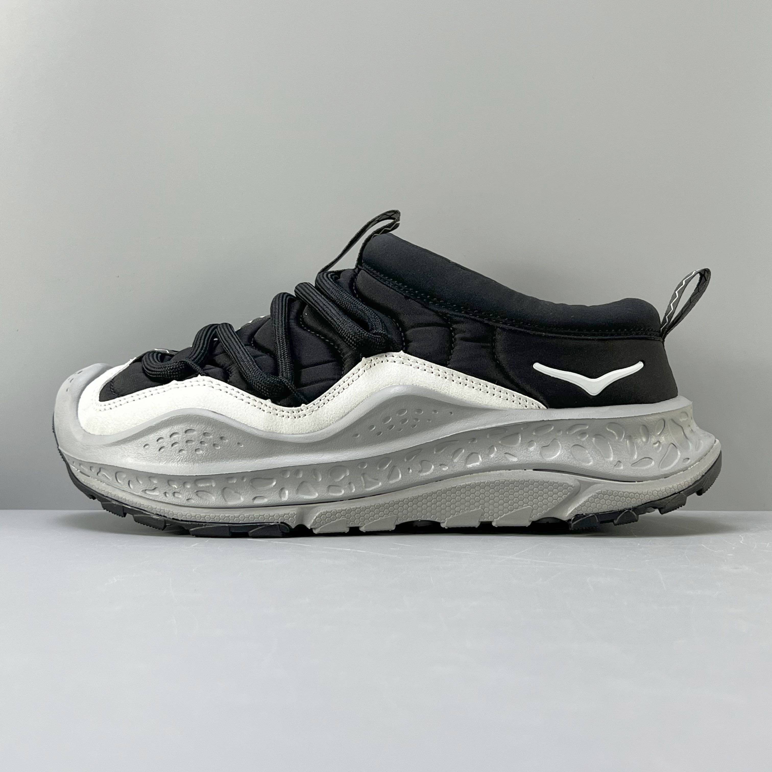 Hoka One One Ora Primo 