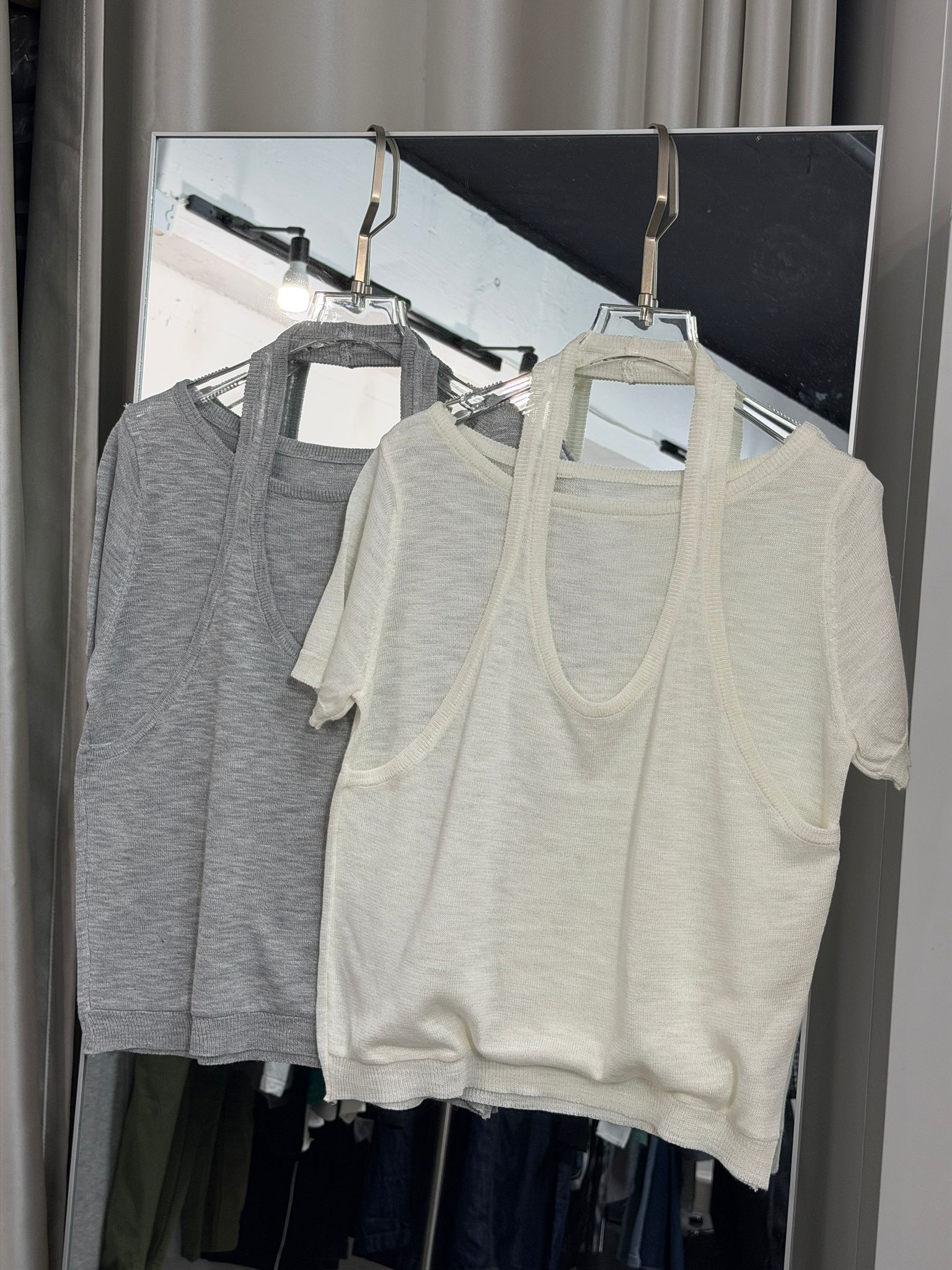 時尚掛脖針織上衣