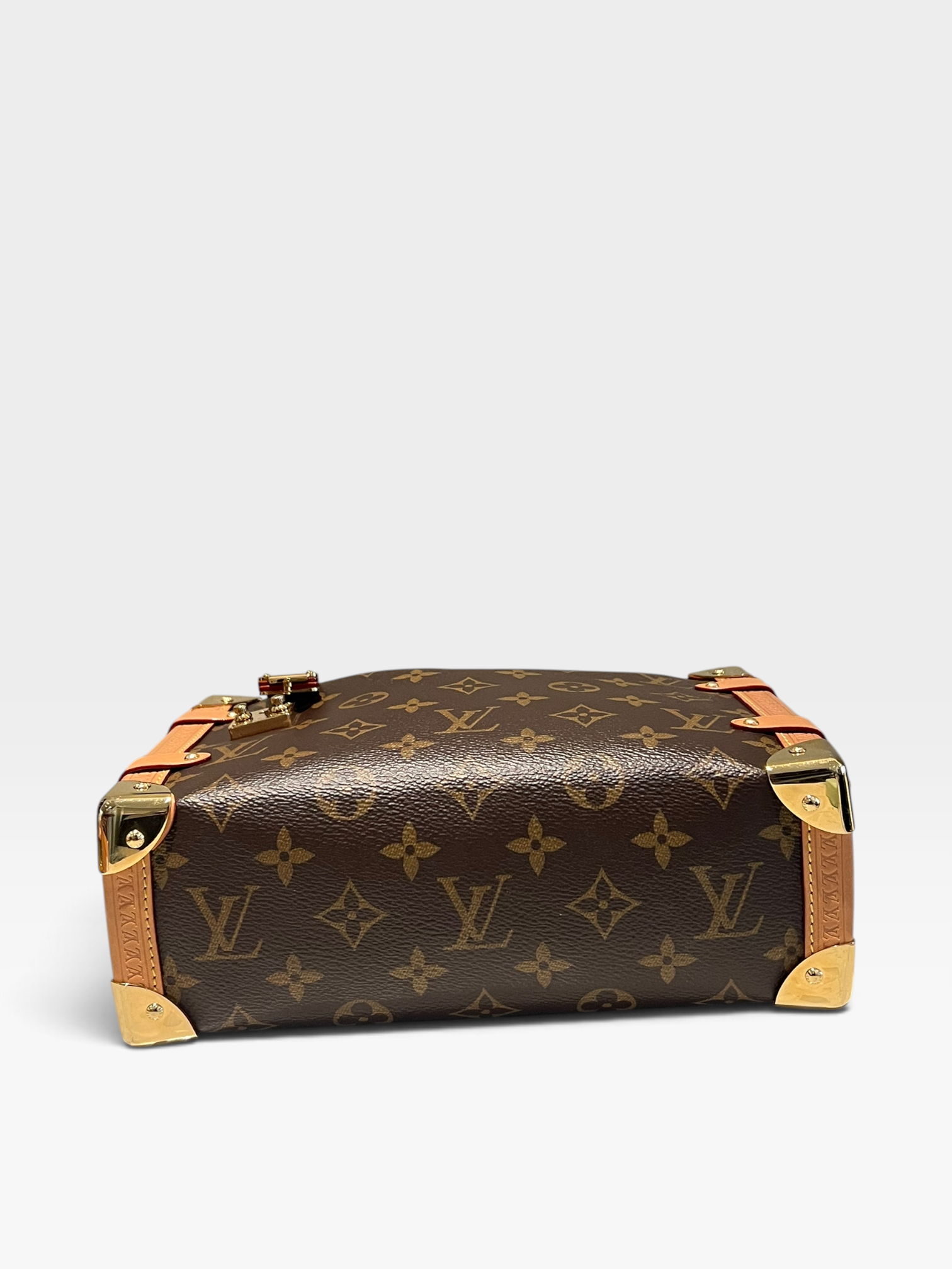 Pre-Owned LV Side Trunk Bag / Product Code: 091807