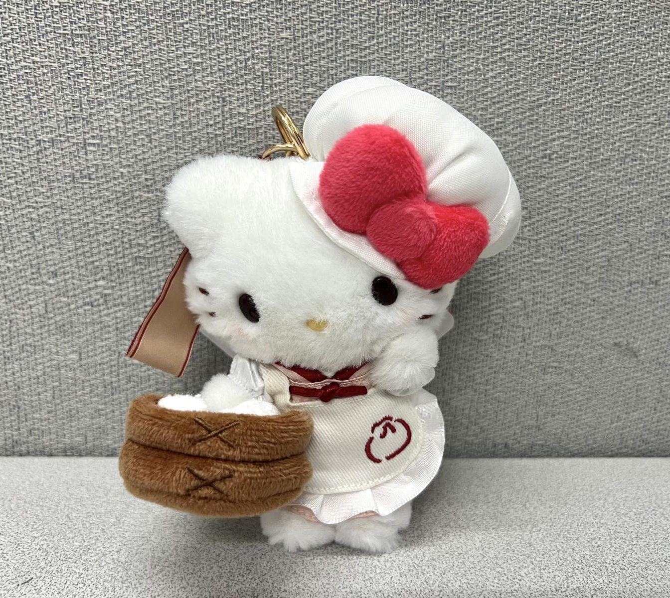上海限定 Hello Kitty 廚師造型公仔掛飾