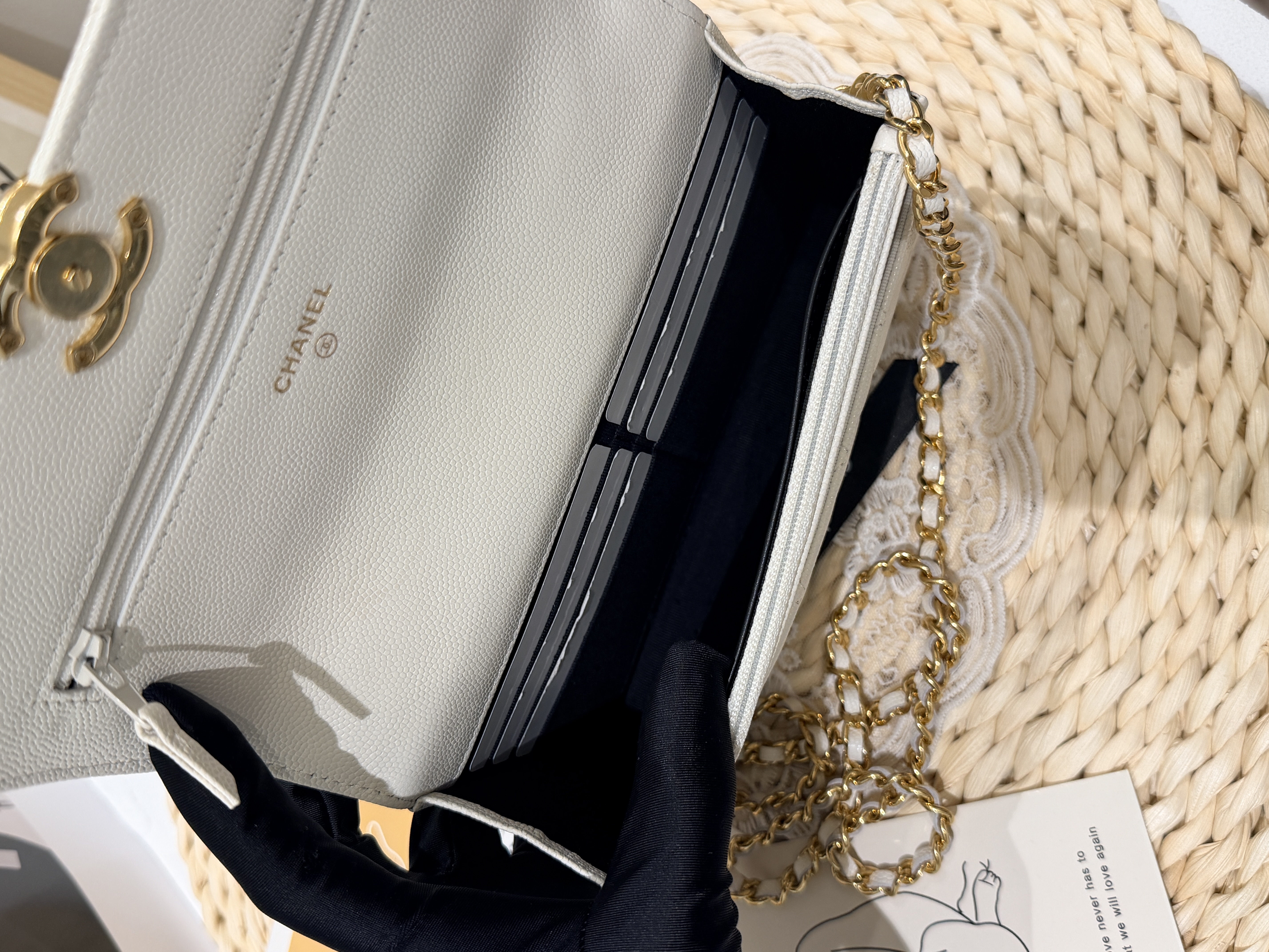 Chanel woc白色荔枝牛皮(芯片款 未使用）