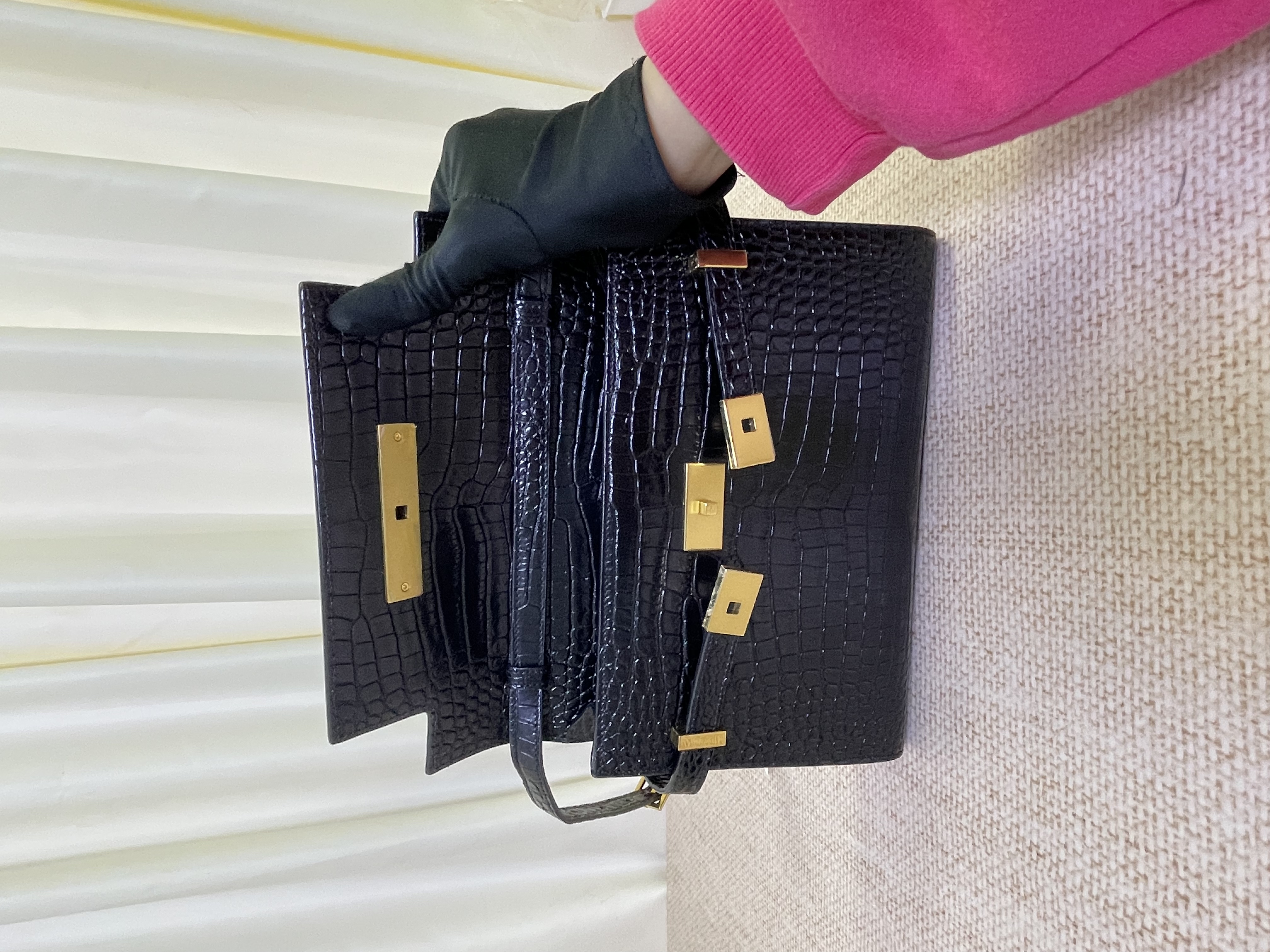 Pre owned YSL Manhattan / Product Code: 26031107