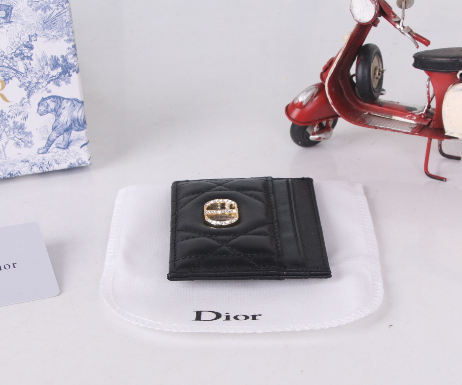 【原單】Dior Caro Freesia 鑲鑽卡包