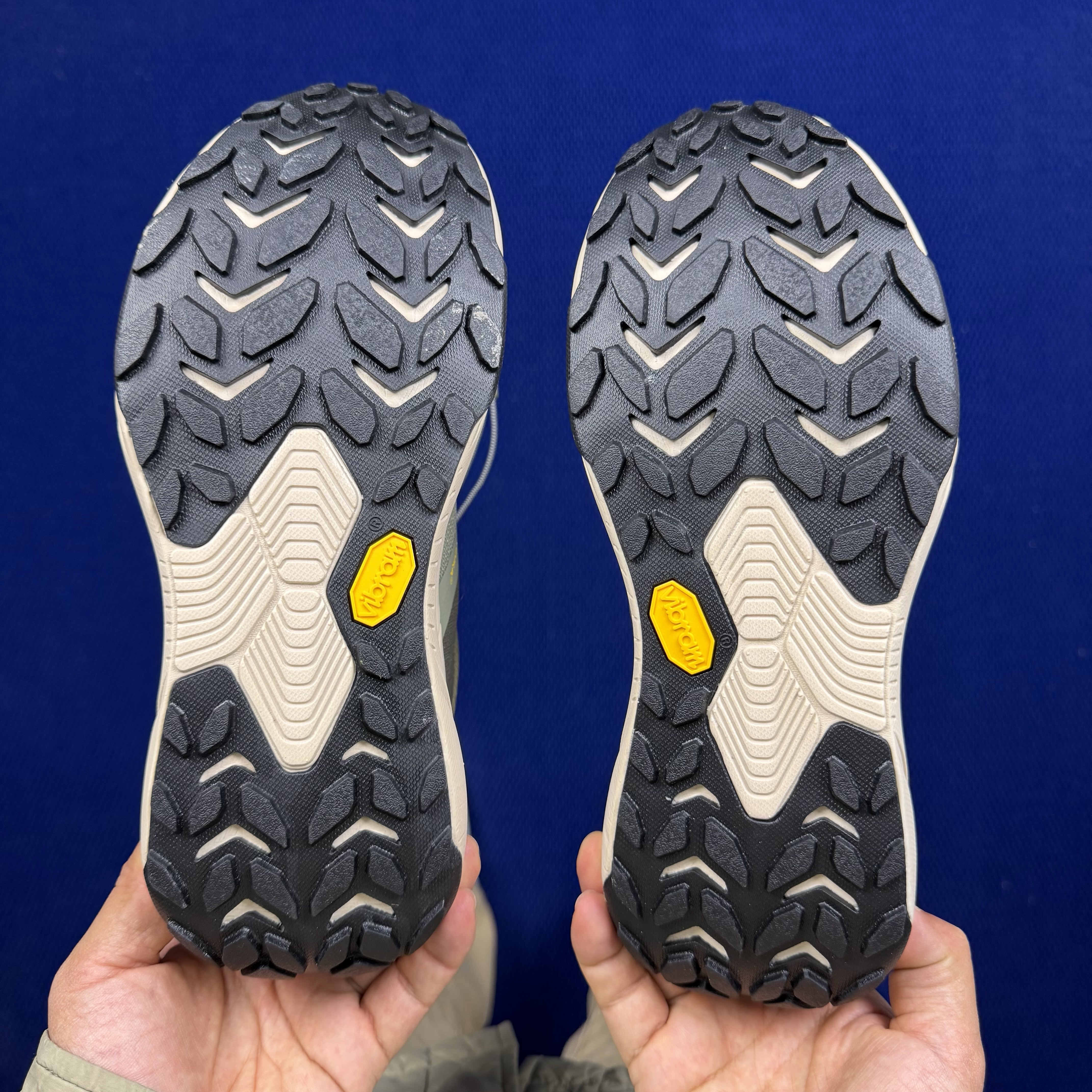 Hoka One One Transport