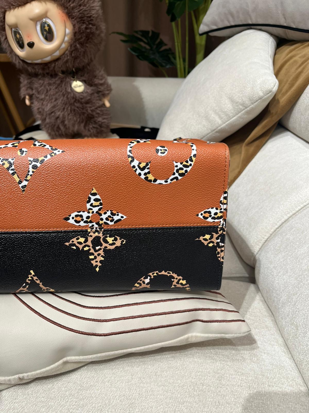 Lv On The Go GM Leopard 2 Way Tote NFC  100%Authentic, 98%New ✅Dust bag