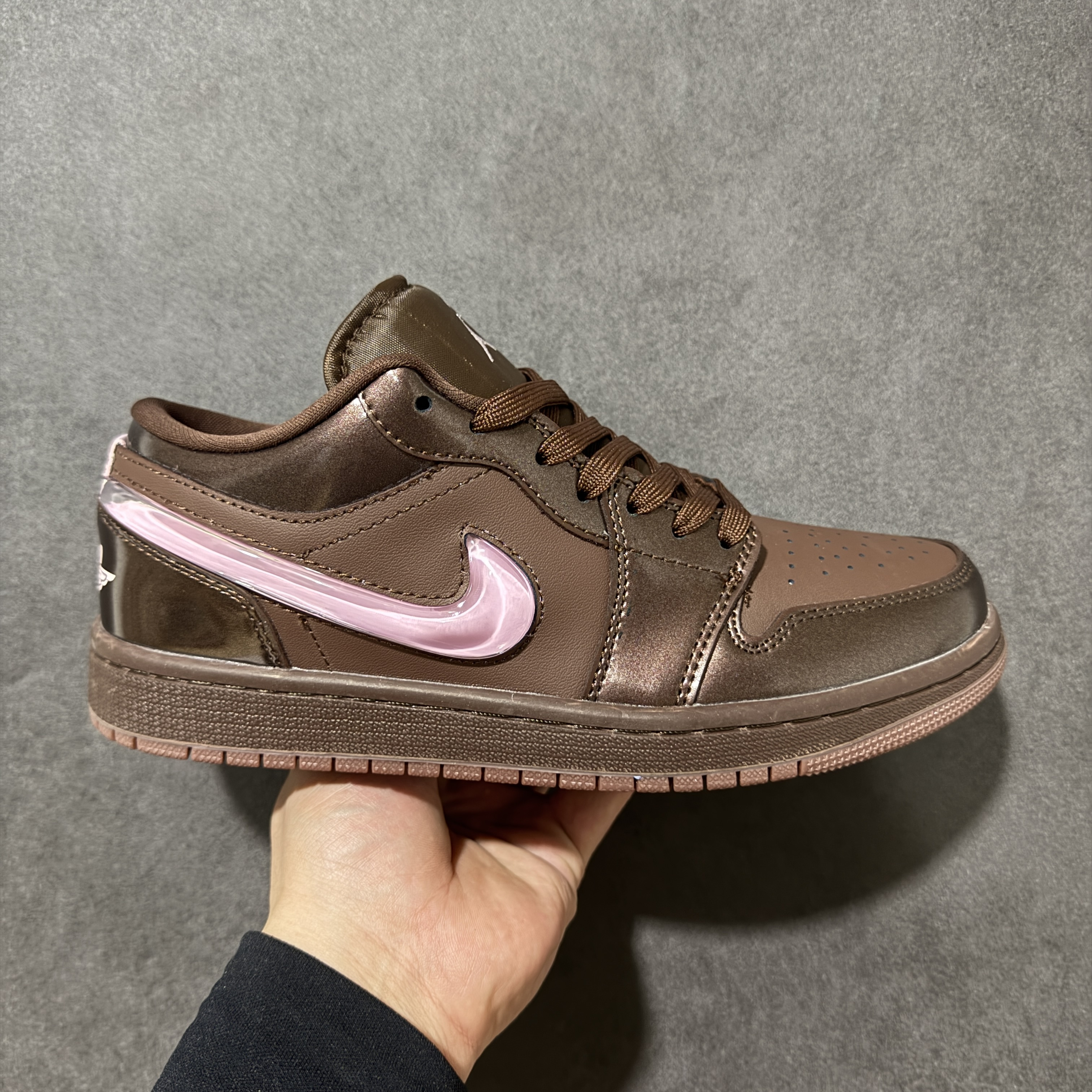Nike Air Jordan 1 Low "Valentine's Day" IQ9787-262 