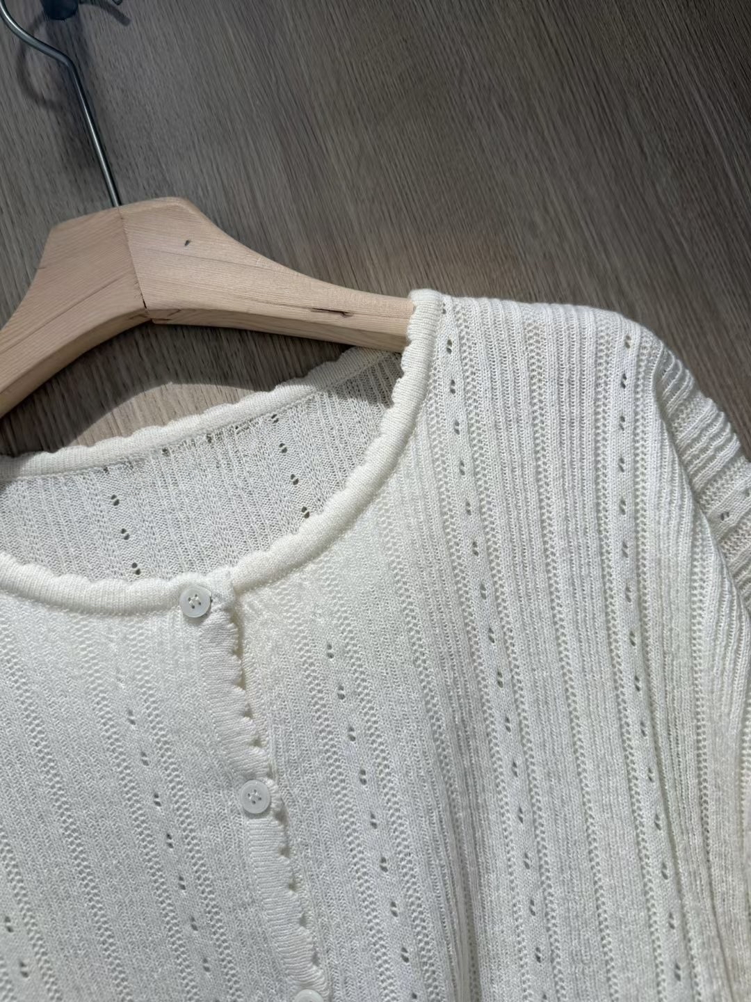 AW OS 輕巧通花波浪邊外套