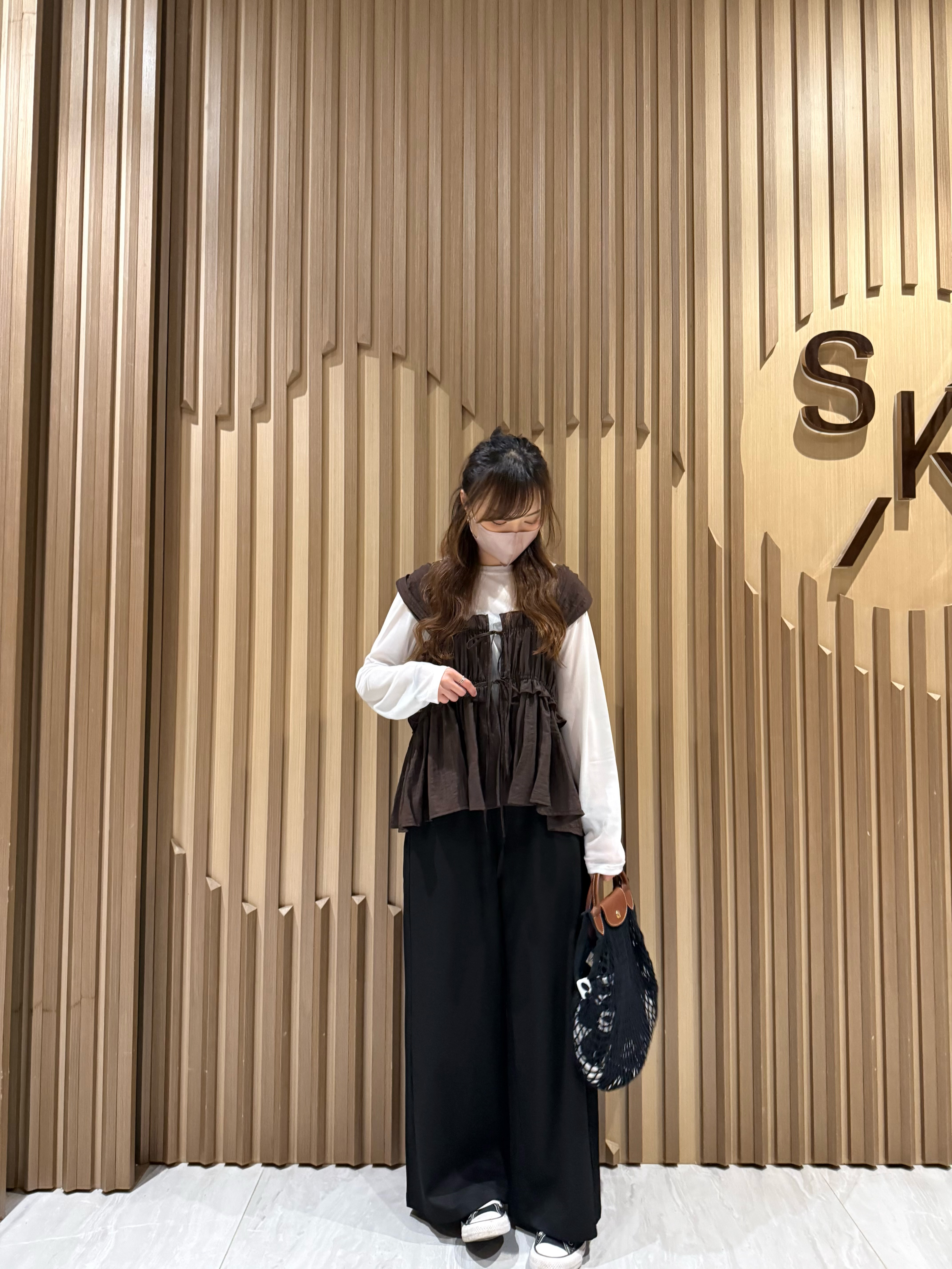 薄皺皺綁帶背心