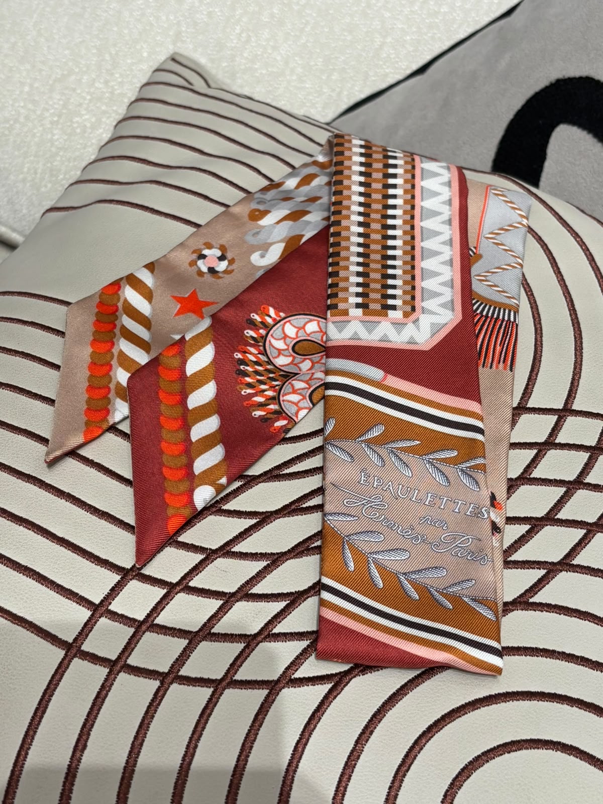 Hermes Twilly 100%Authentic, 98%New ✅Box