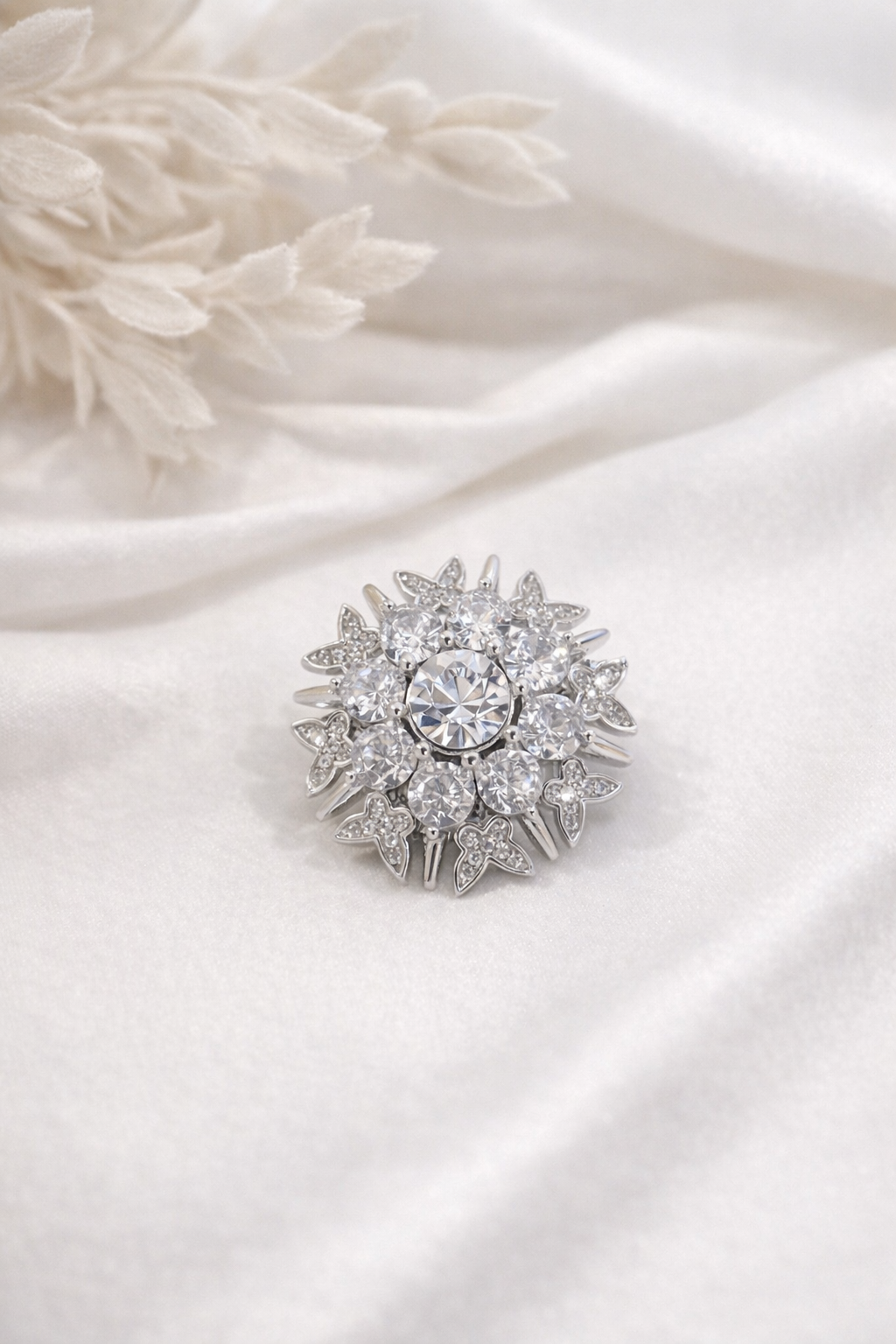 SWAROVSKI LUMIERE BUTTERFLY BROOCH (WHITE)