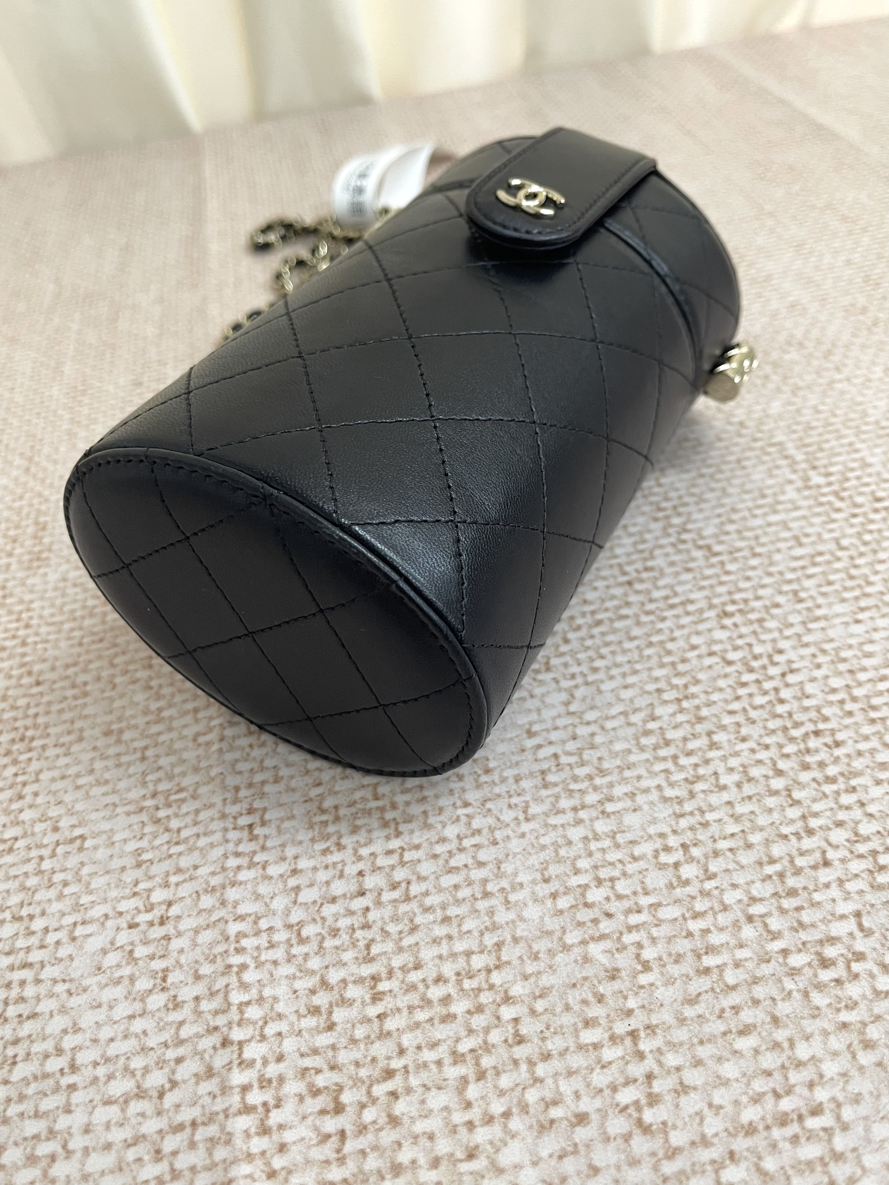 Pre-owned Chanel Round Vanity Case/ Product Code: 26042801