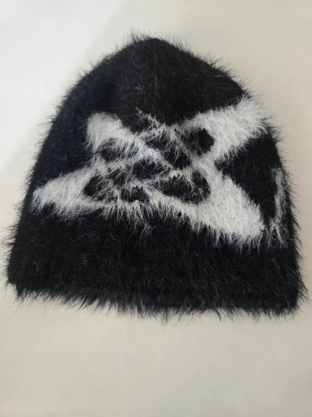 韓國毛毛太空圖案冷帽 (staff自留）