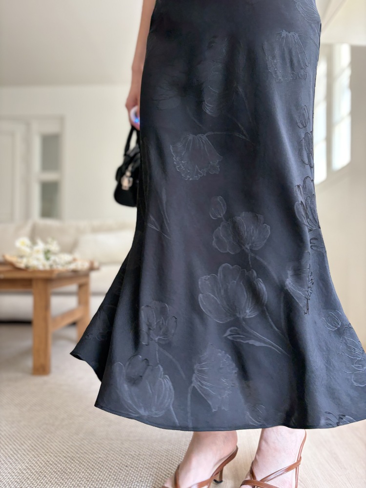Floral Silky Skirt (Black)
