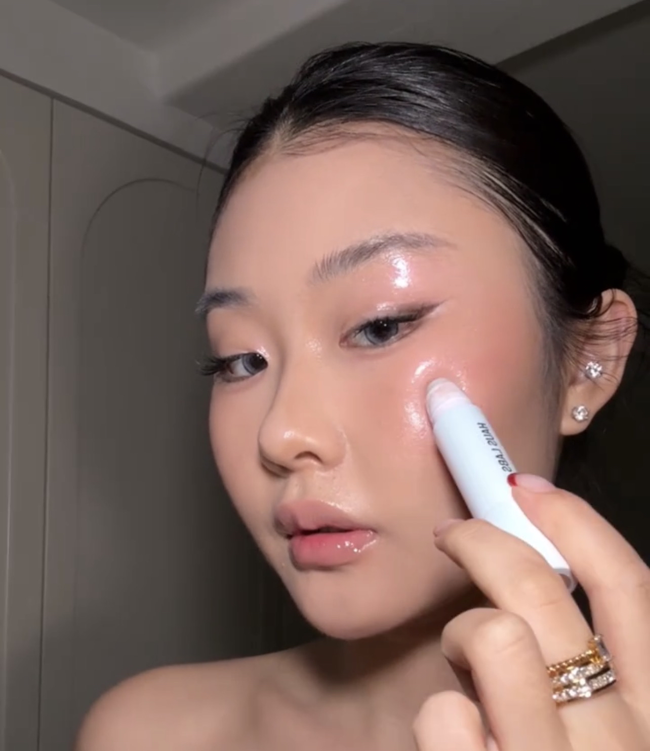 超抵!! HAUS LABS BY LADY GAGA 高光棒 (無外盒) #Glassy opal Bio-Radiant™ Glassy Highlighter Stick • 3g