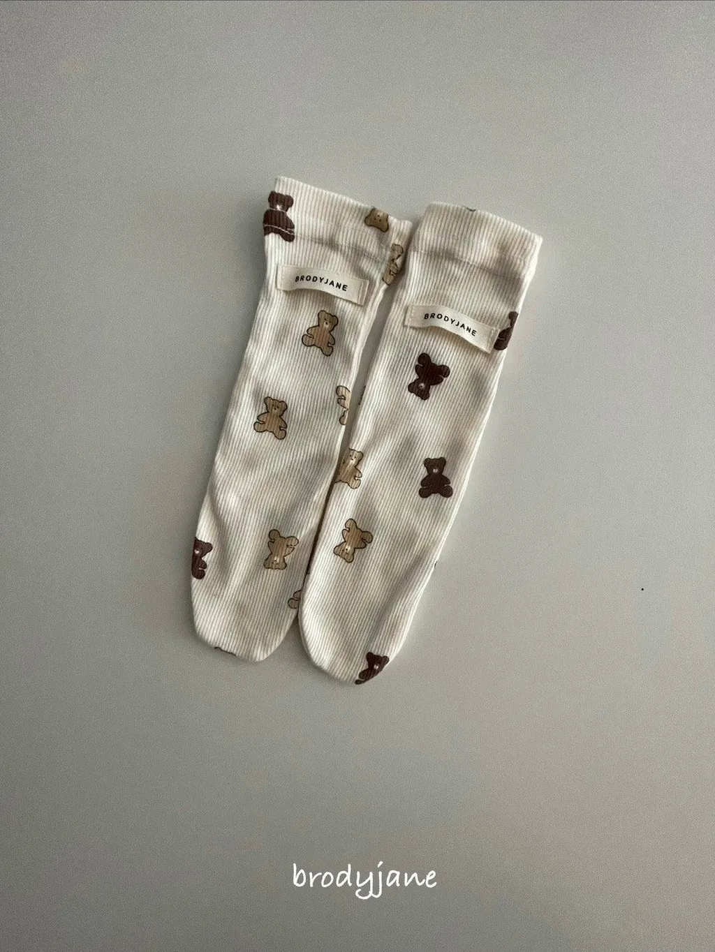 🇰🇷Brodyjane bonnet/bib/socks