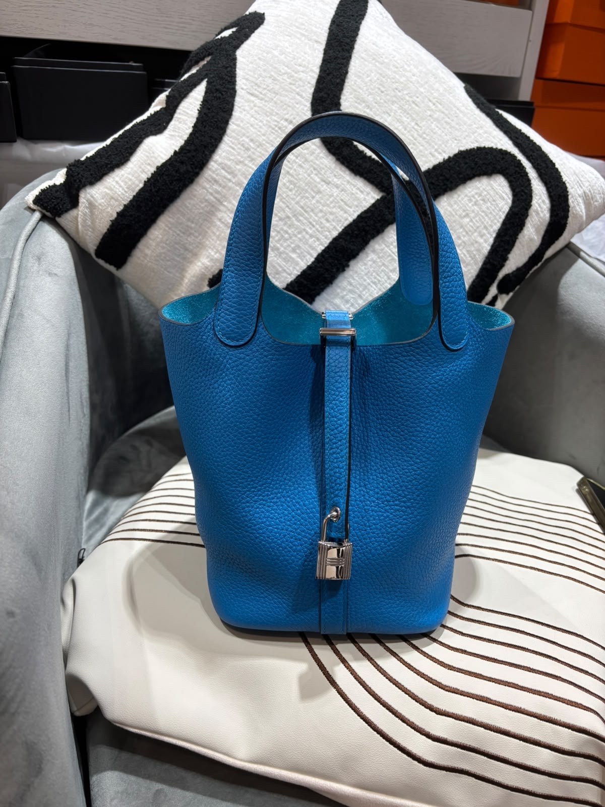 HERMES PICOTIN 18,STAMP A,B3 Bleu Zanzibar 100%Authentic, 98%New ✅key lock✅dust bag✅box