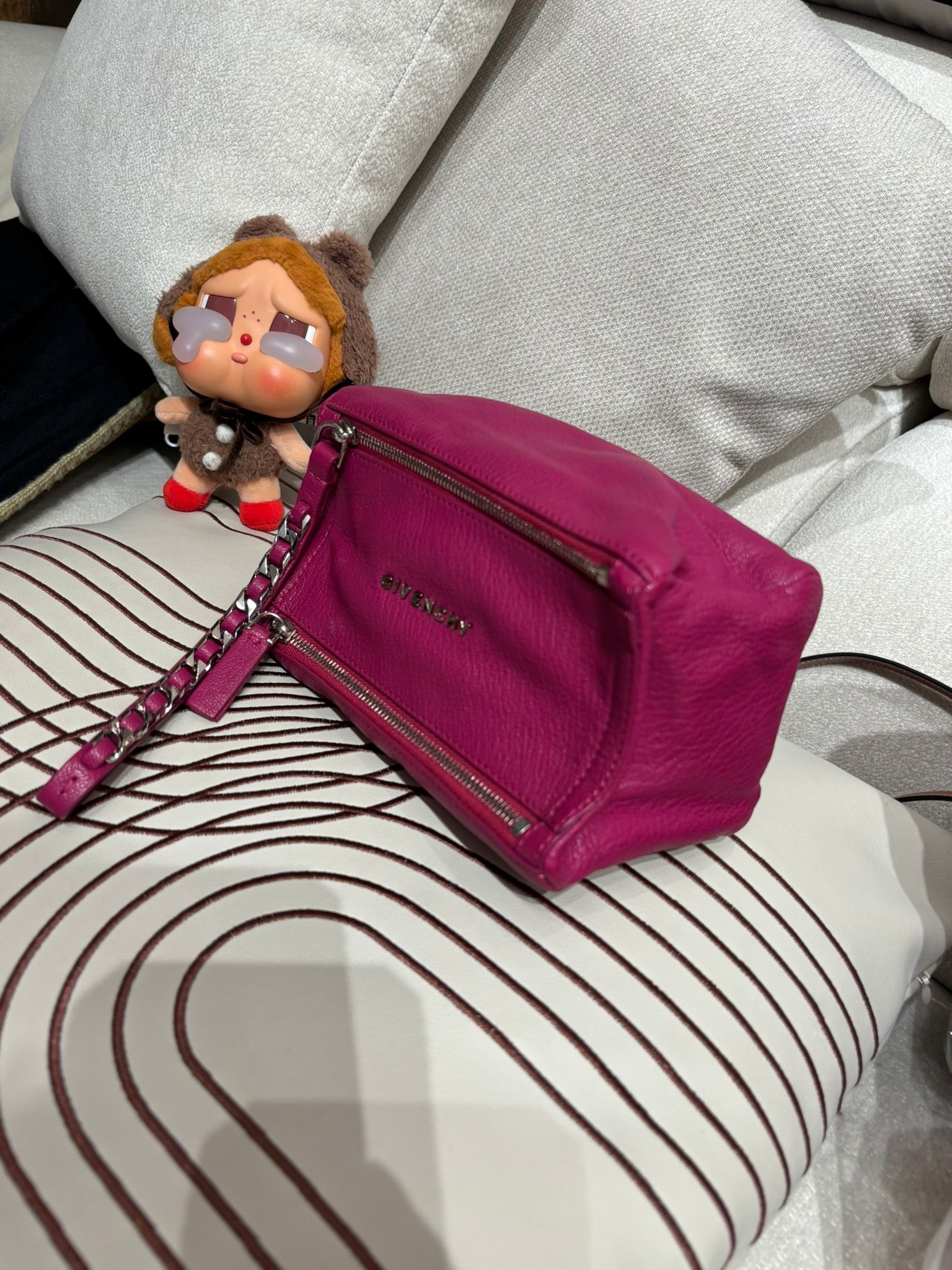 Givenchy Pandora pouch calfskin 100%Authentic,95%new