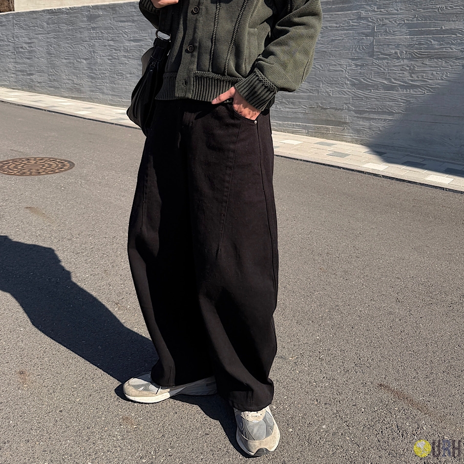 【100%保證韓國直送】韓系質感 3D 立體弧形剪裁 100% 純棉長褲 👖 [2 color] RF118542