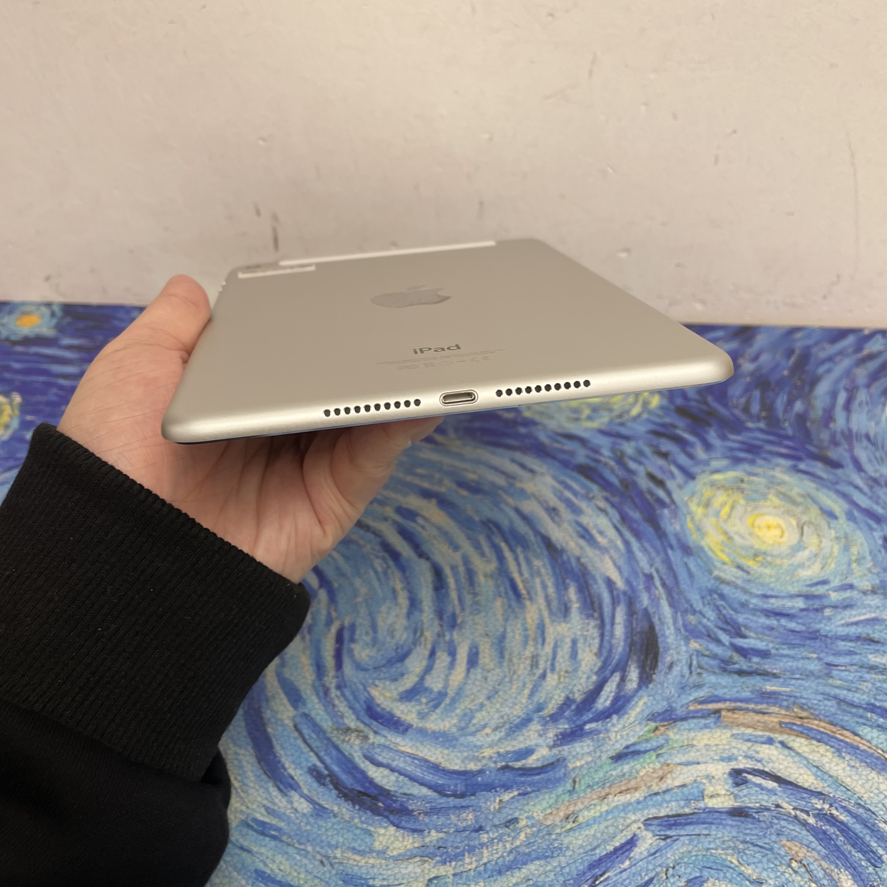 *3478100 iPad mini 4 全新機 128GB 插卡版 銀色 sliver