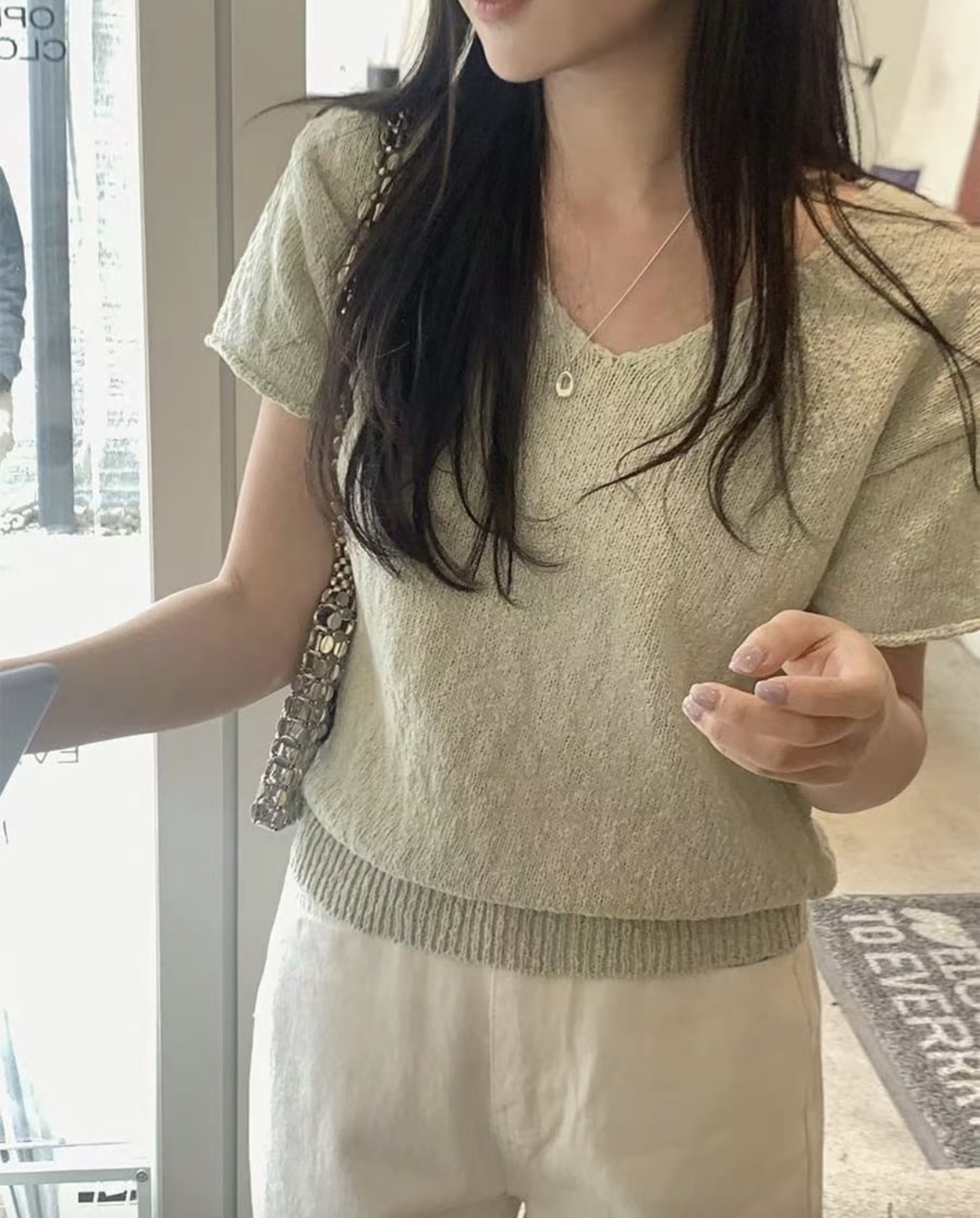 ♡ 清 新 V 領 針 織 上 衣。