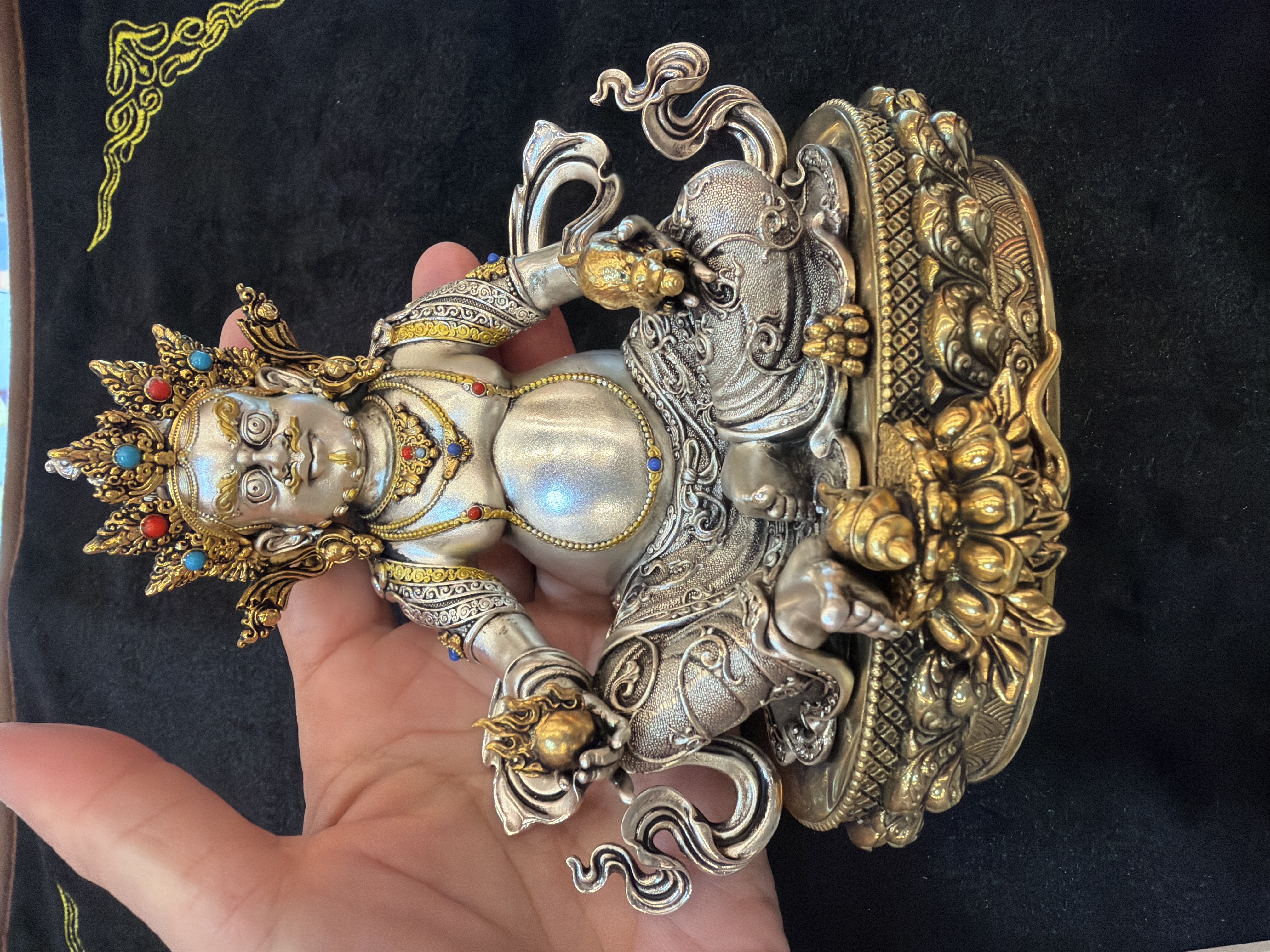 農曆年前巨獻-#138黃財神（金銀）15cm 高，安排入藏