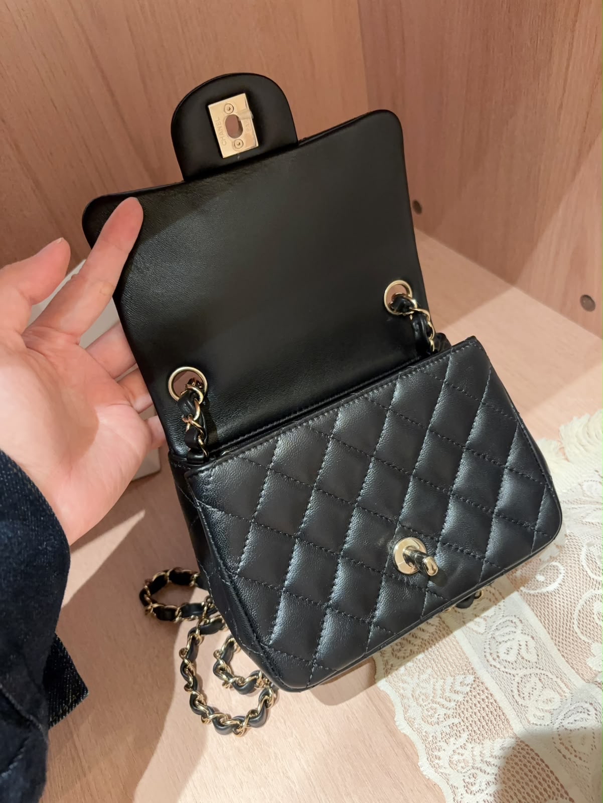 CHANEL mini flap classic flap 17cm Gold CF17 A35200 ,100%Authentic,98%new ✅晶片✅塵袋✅盒 