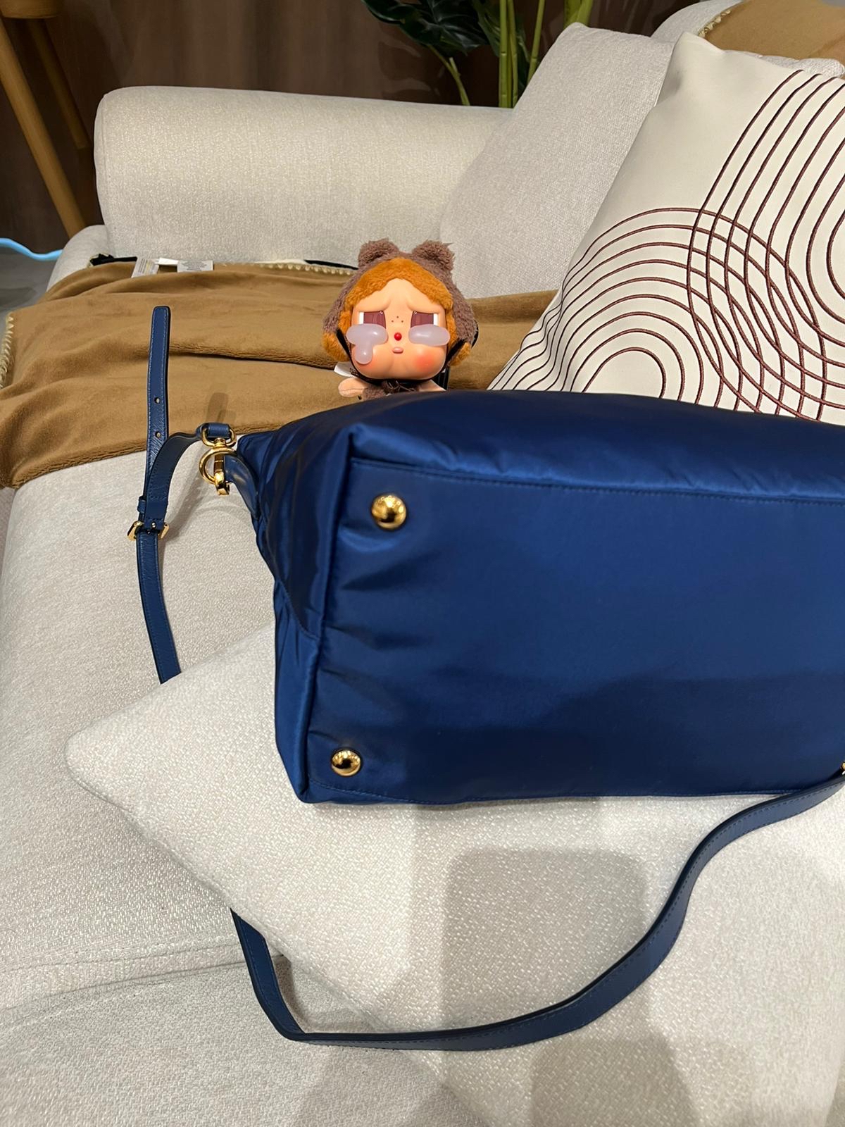 Prada Nylon 2way Bag 100%Authentic, 98%New ✅Dust bag