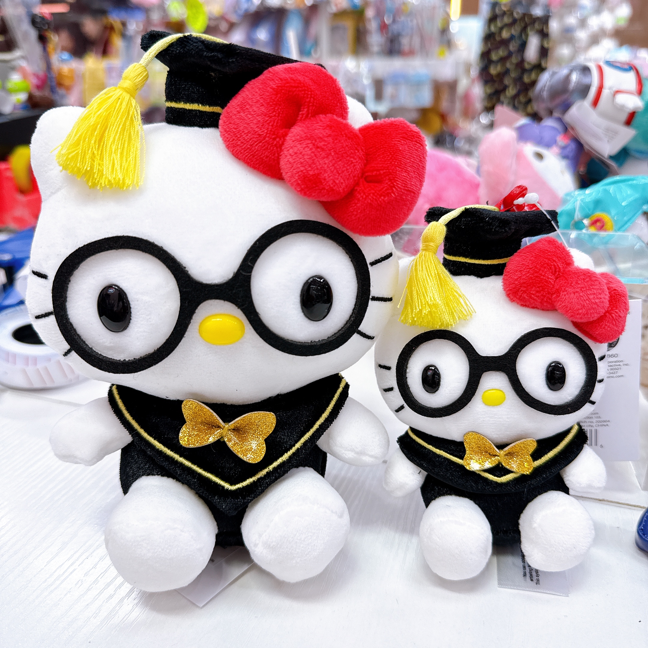 原裝美版Hello Kitty畢業造型公仔