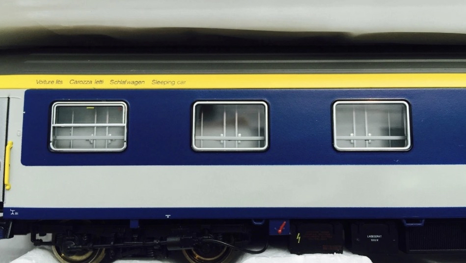 ROCO 64757 HO 1:87 Schlafwagen Typ T2S 臥舖 Umbauversion / ÖBB 重建