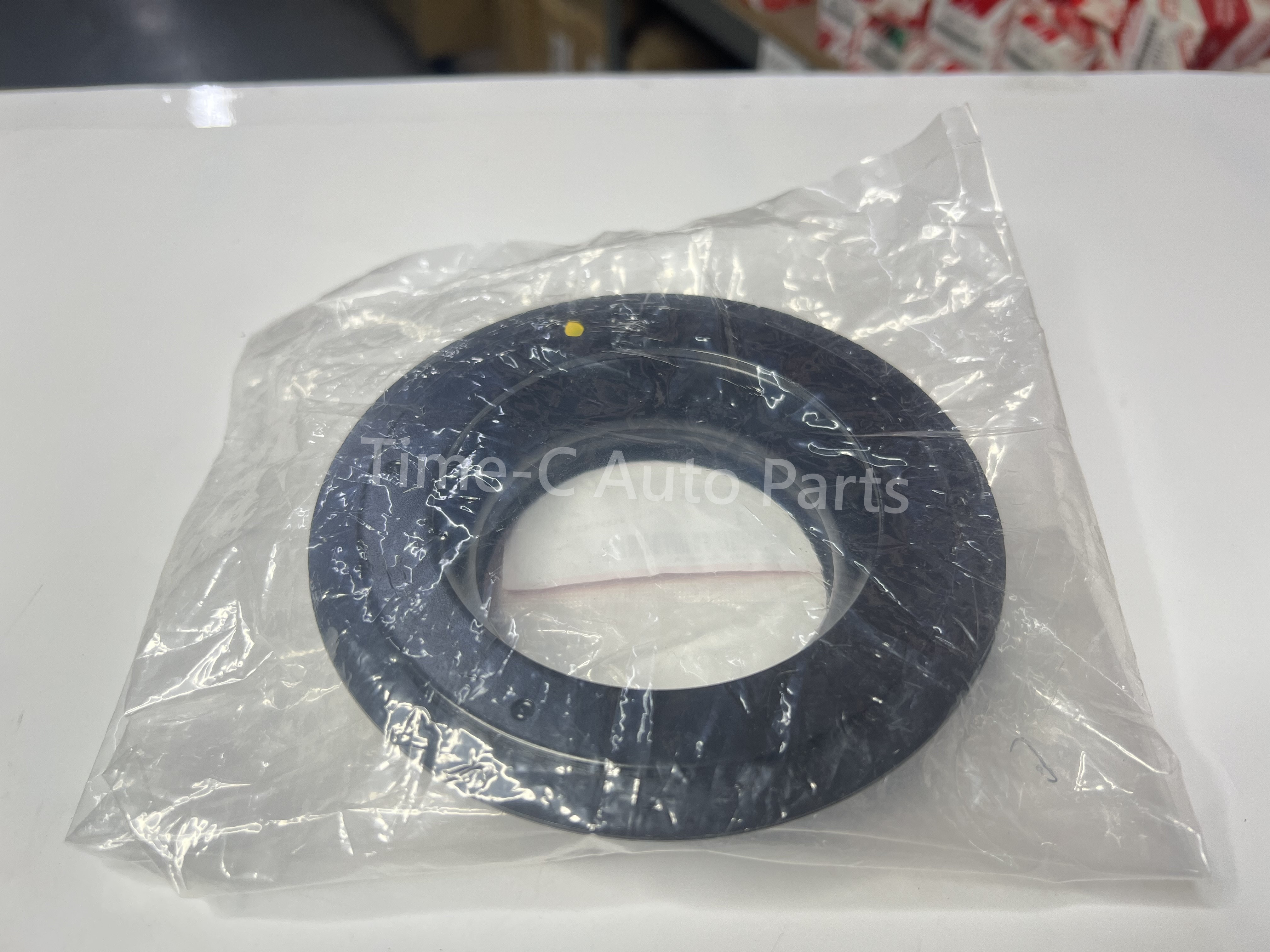 頭塔頂下墊片 51688-T6A-J01 - Honda Stepwgn