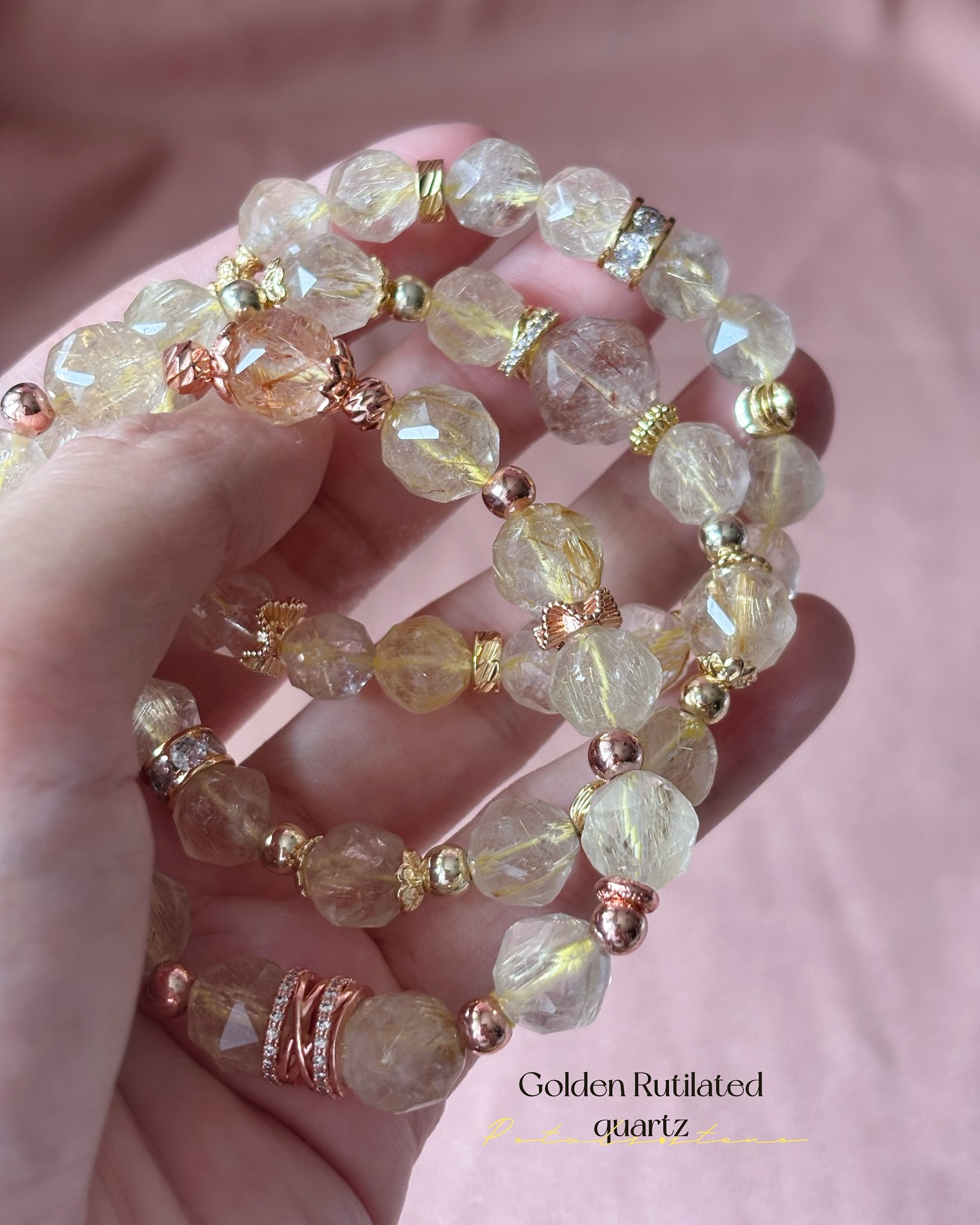 ☆ 𝑮𝒐𝒍𝒅𝒆𝒏 𝑹𝒖𝒕𝒊𝒍𝒂𝒕𝒆𝒅 𝑸𝒖𝒂𝒓𝒕𝒛 ‧₊˚ 