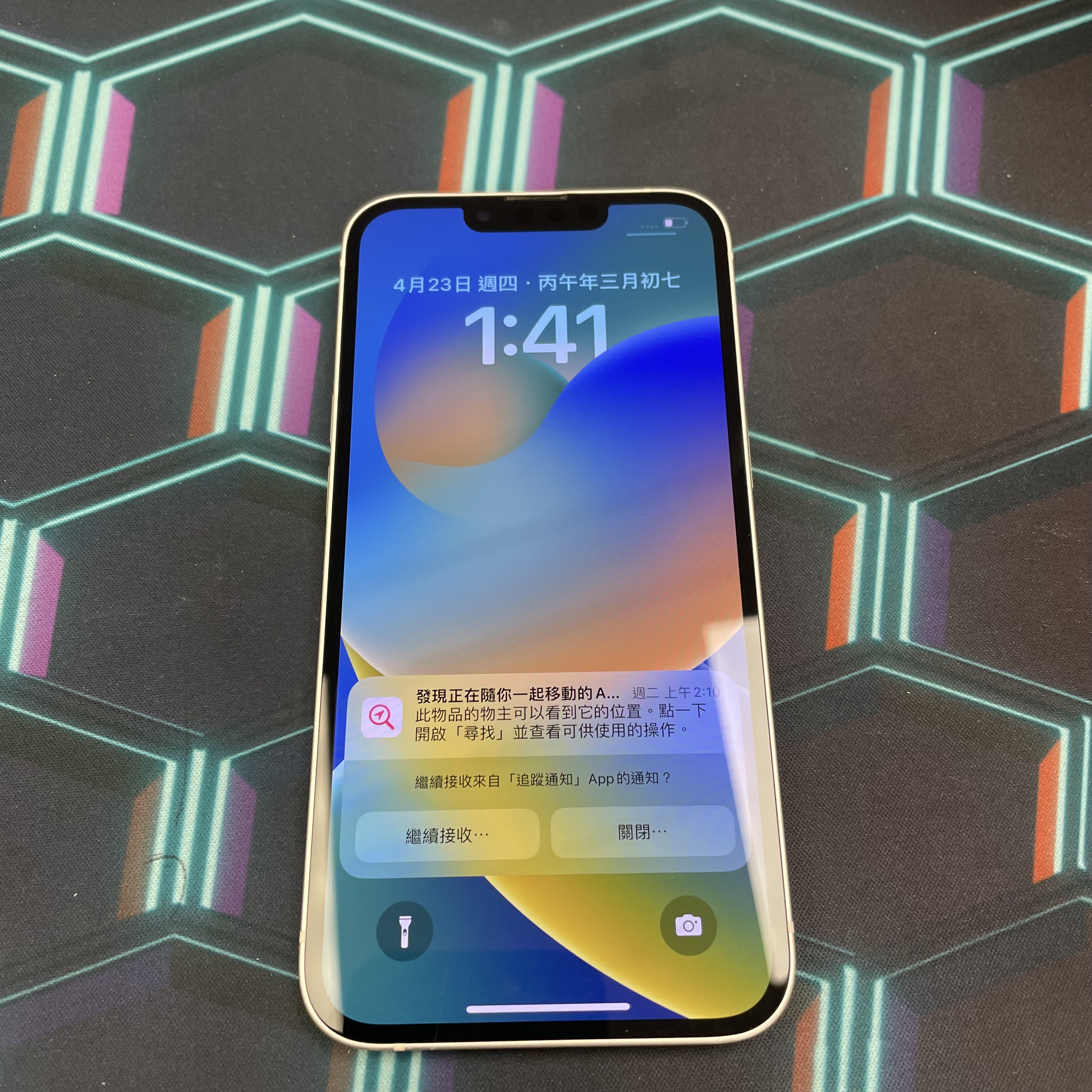 *6416 13 勁靚機 128GB 電83 白色 white