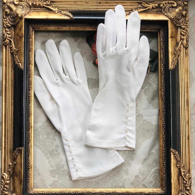 Vintage Made in Japan Pearl-Studded White Fabric Day & Night Vintage Gloves- size 6 (MT1916)