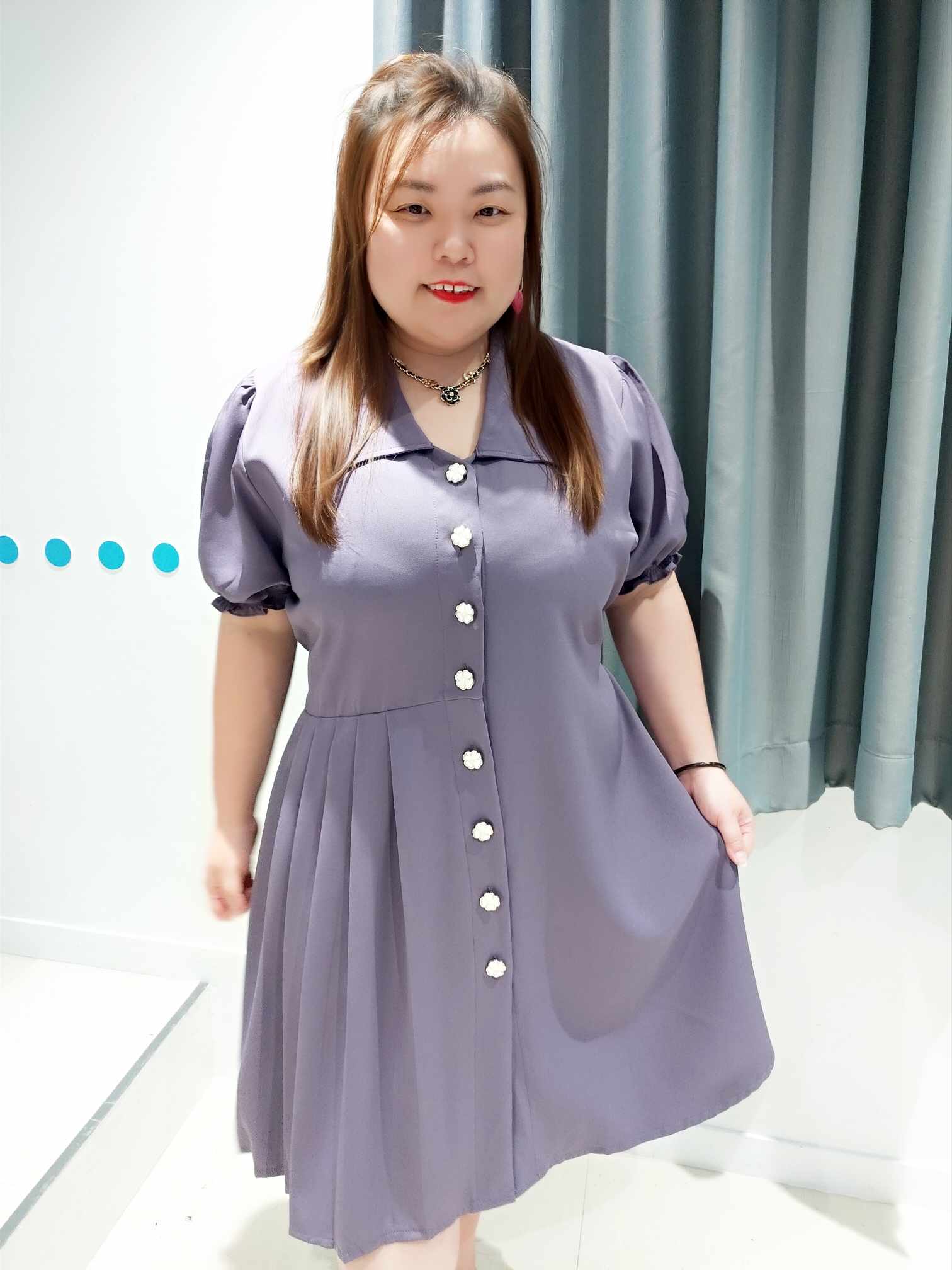 DSD09 大翻领花扣连衣裙