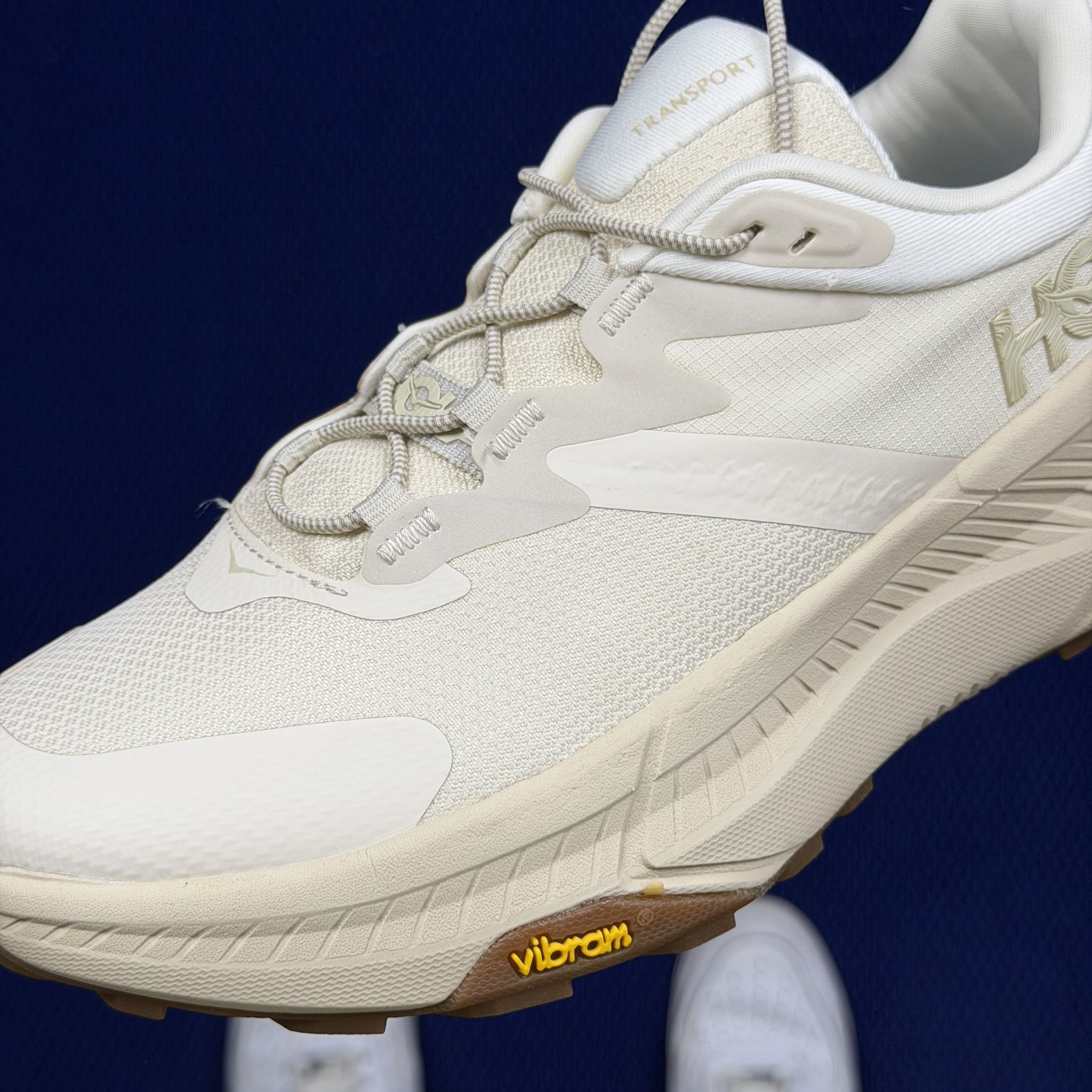 Hoka One One Transport