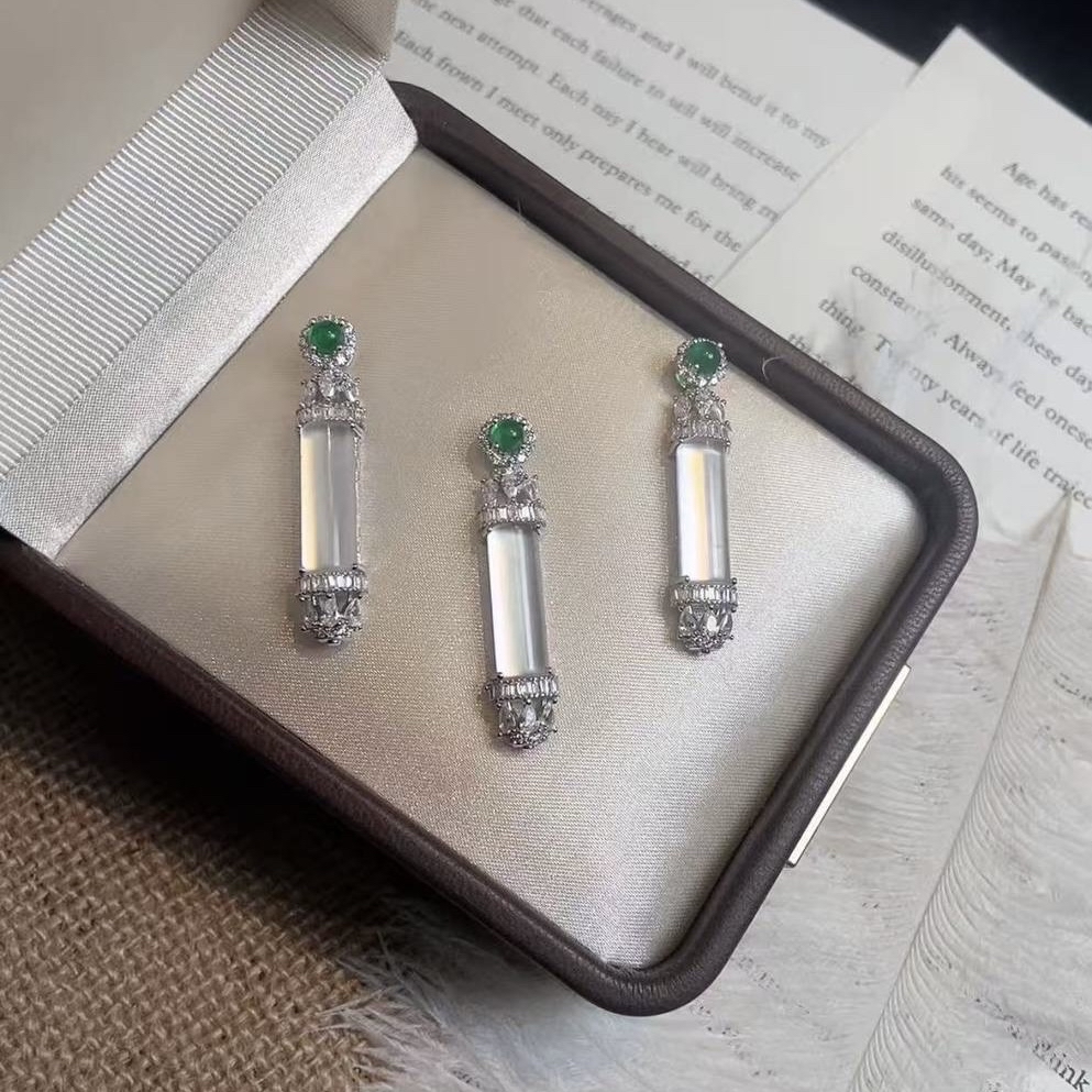 水沫玉项链 