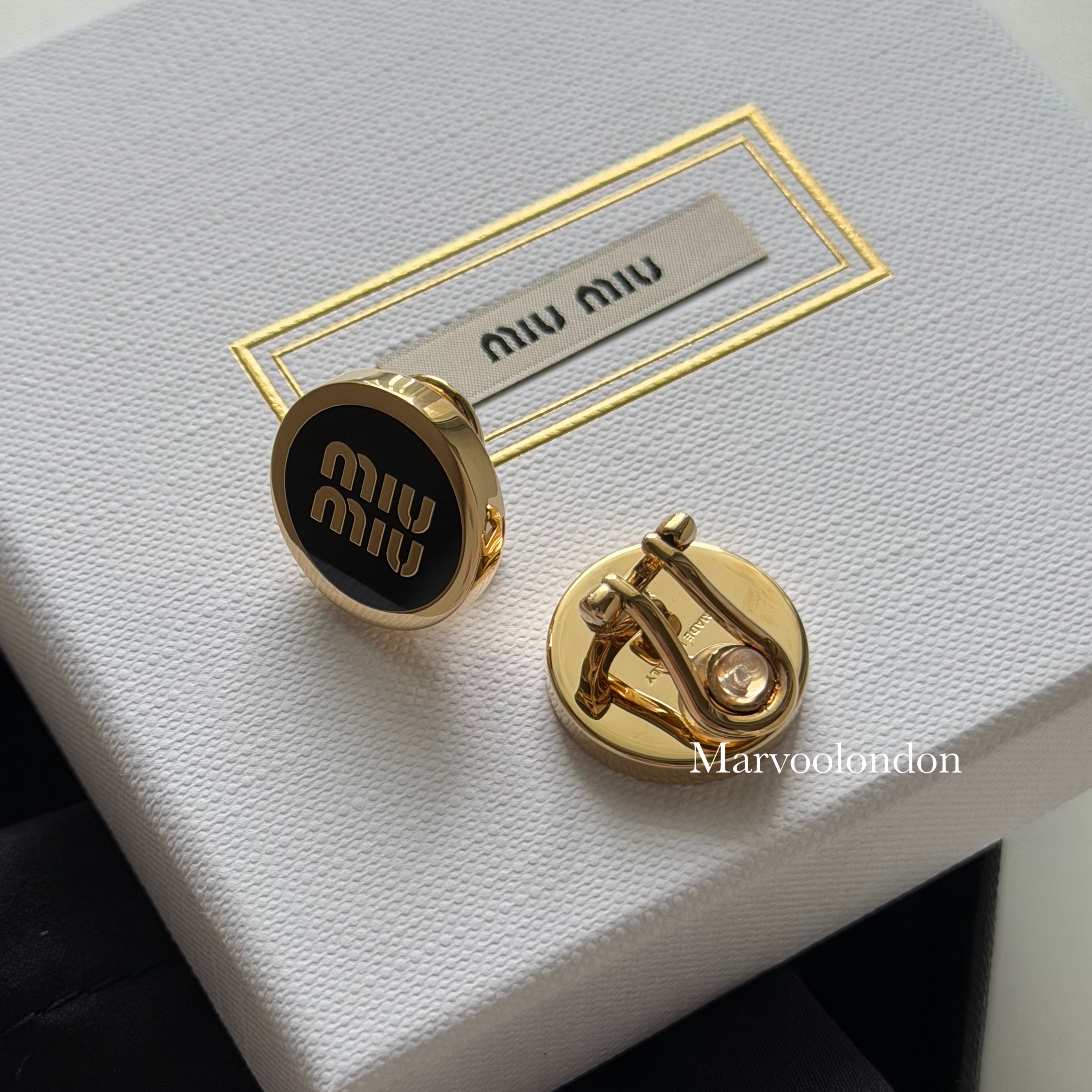 折扣😍訂貨📮MIUMIU 圓餅夾款耳環！ 無耳洞的人可以選擇！