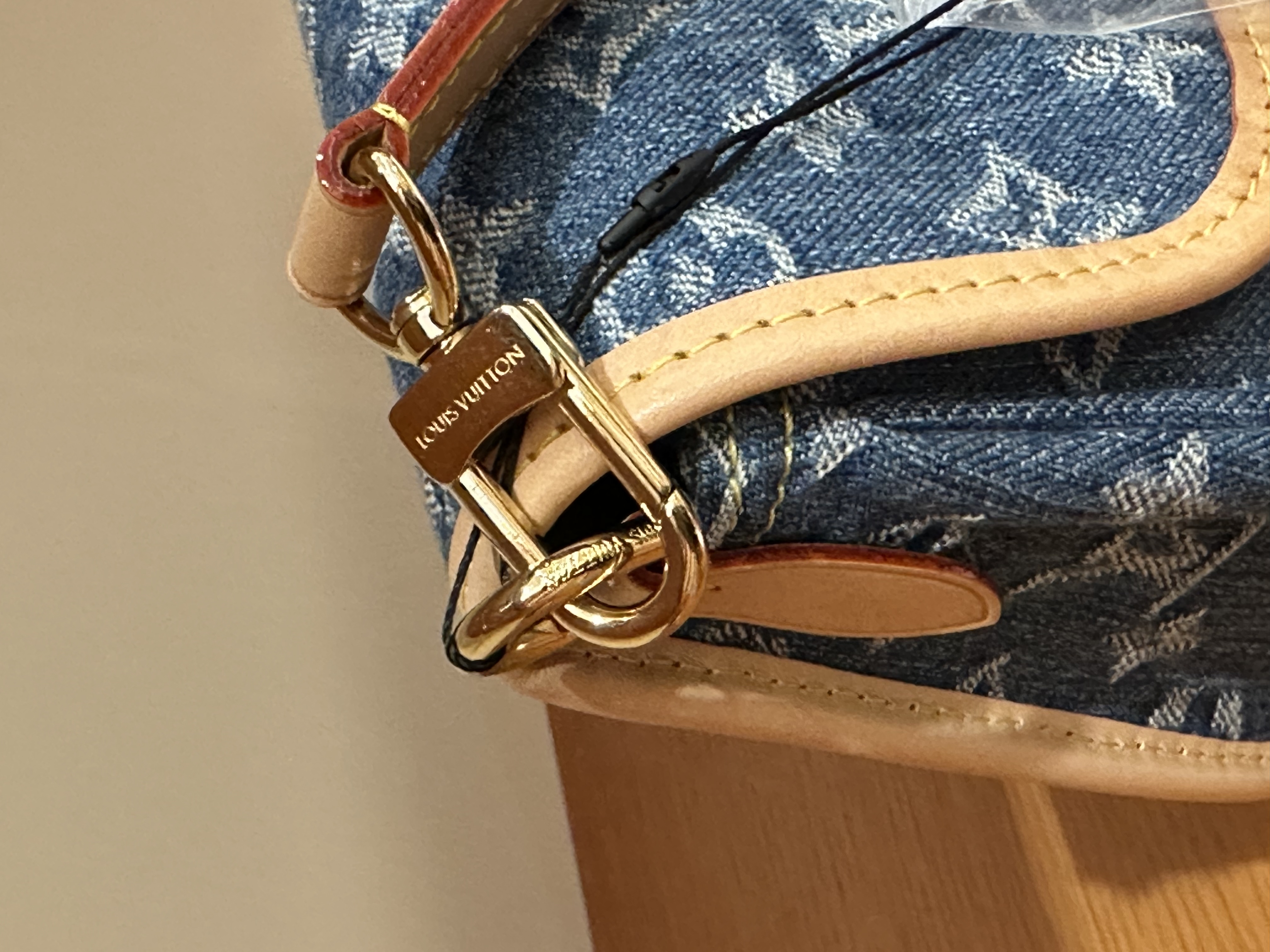 直播貨品 |  [1個-$100 2個-$300］HH36