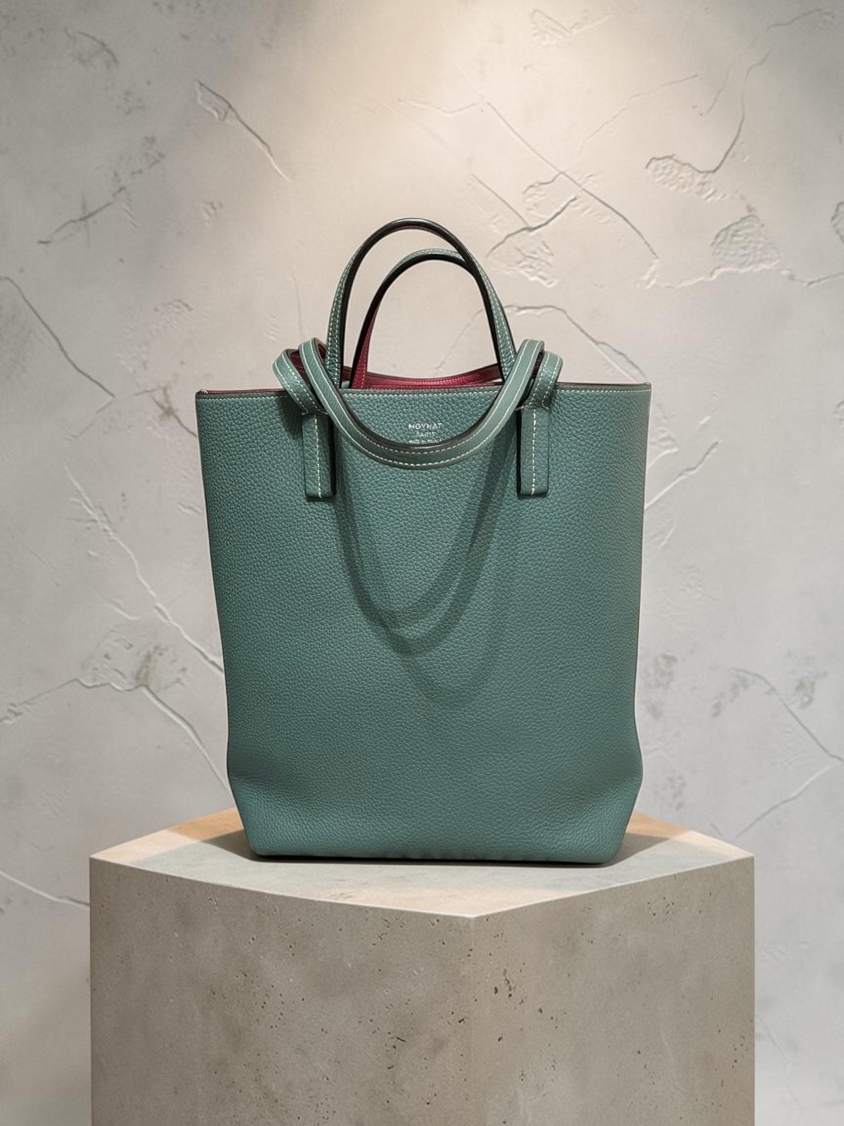 Moynat tote bag reversible calfskin  ,100%Authentic,98%new✅Dust bag