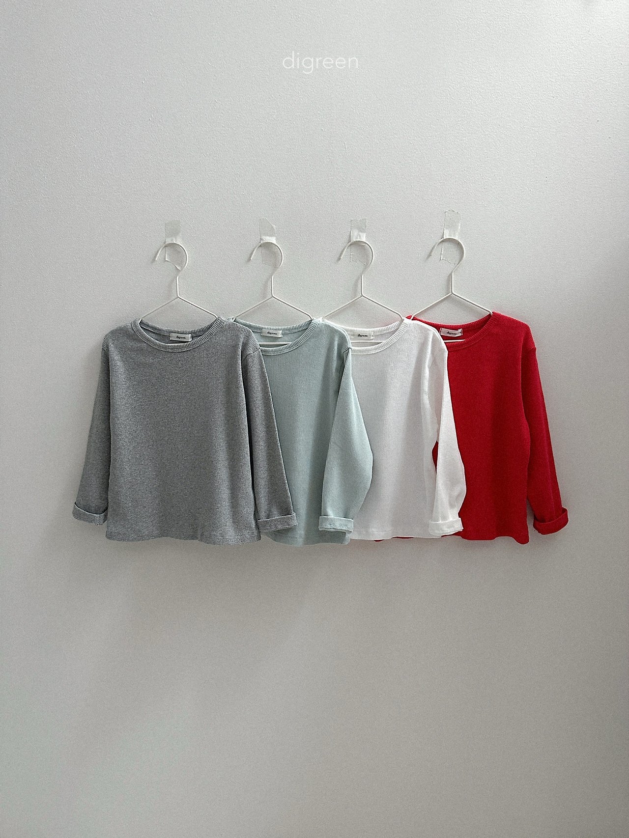 Digreen | hug ribbed tee 