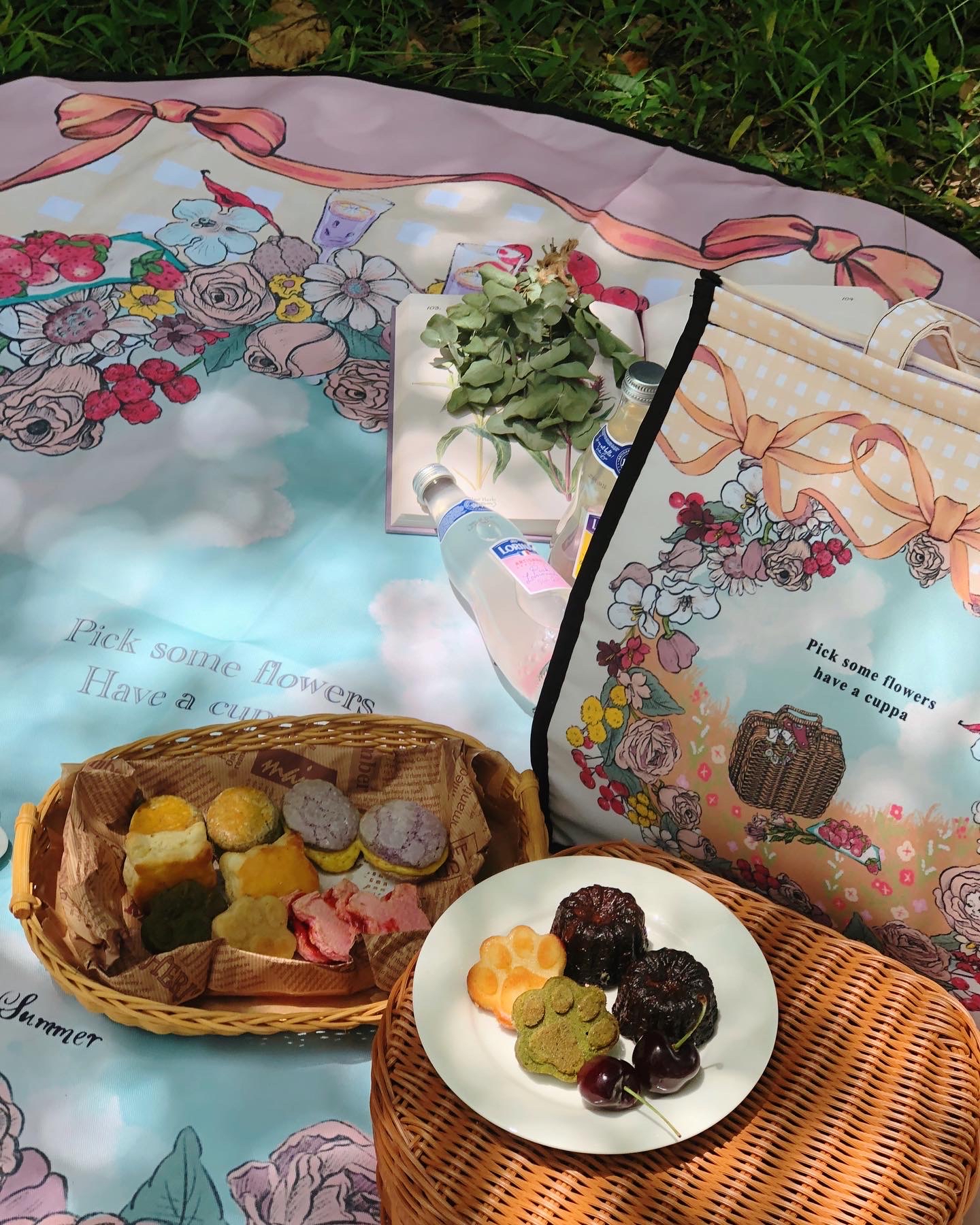 Miss Summer {Blue sky party} 野餐墊 + 保冷袋