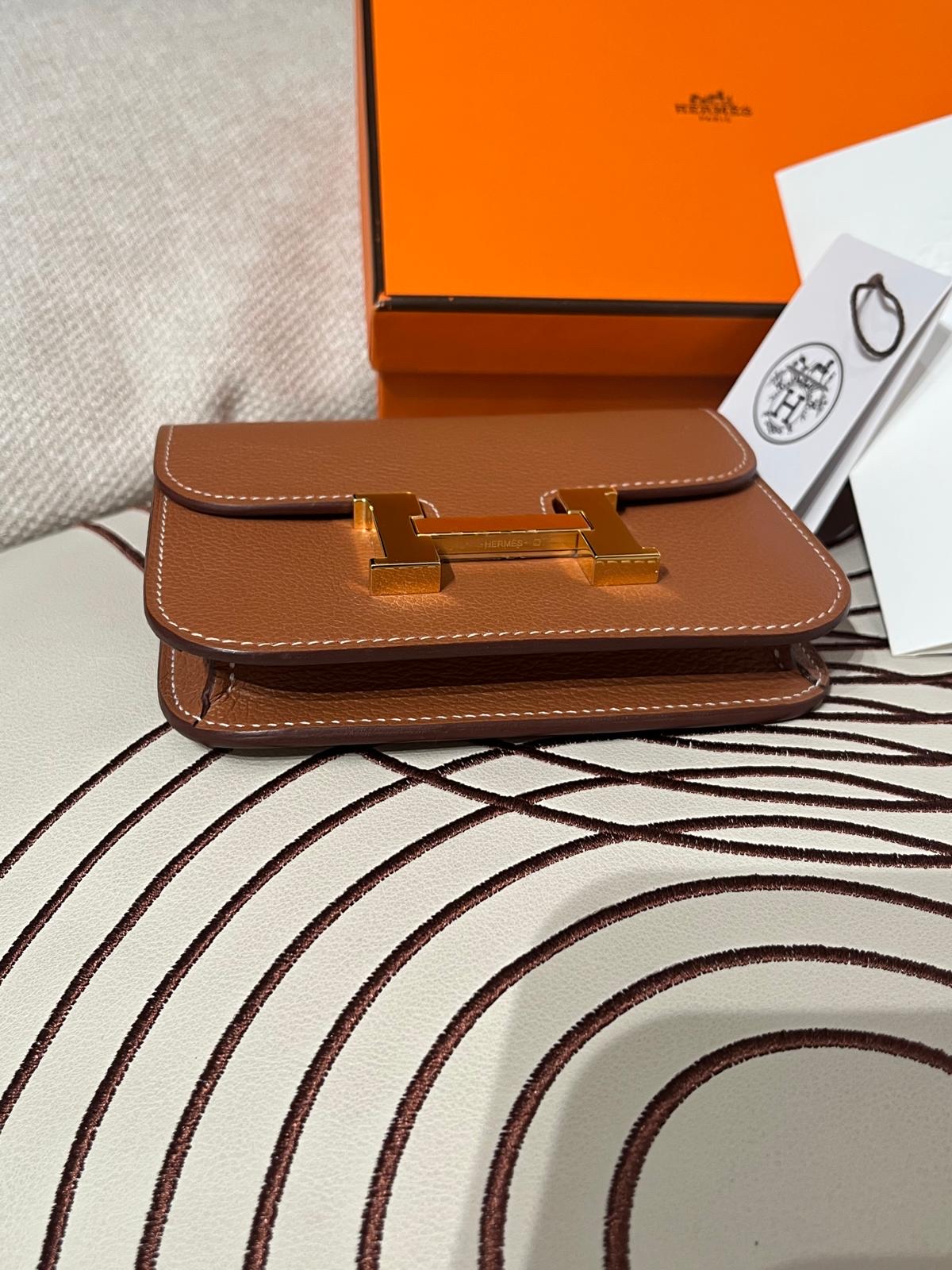 未使用品 Hermes Constance Slim Wallet Stamp Z Gold/Gold 100%Authentic, Unused未使用品✅收據✅Box