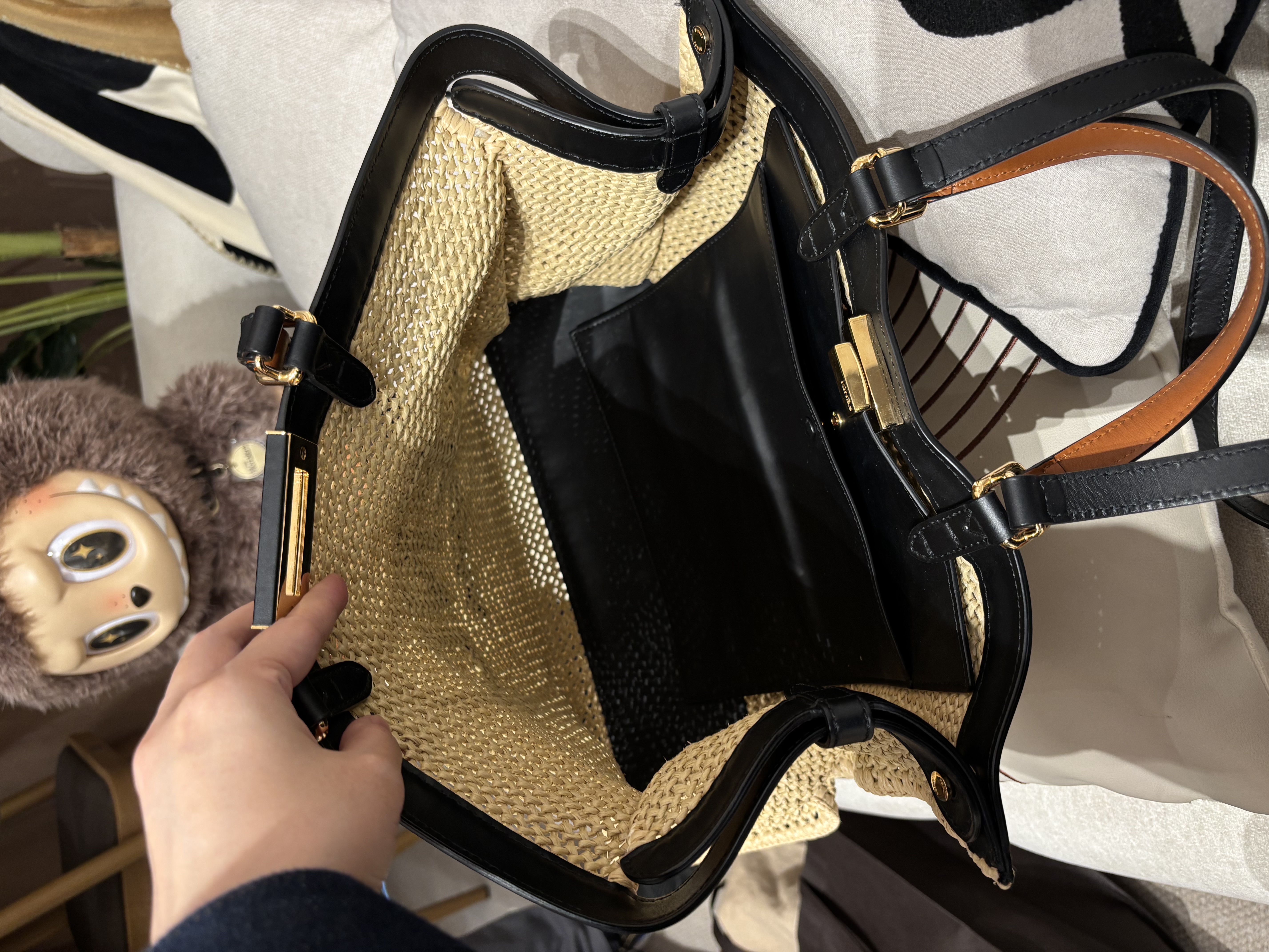 Fendi kids peekaboo X tote bag raffia leather 95%new 